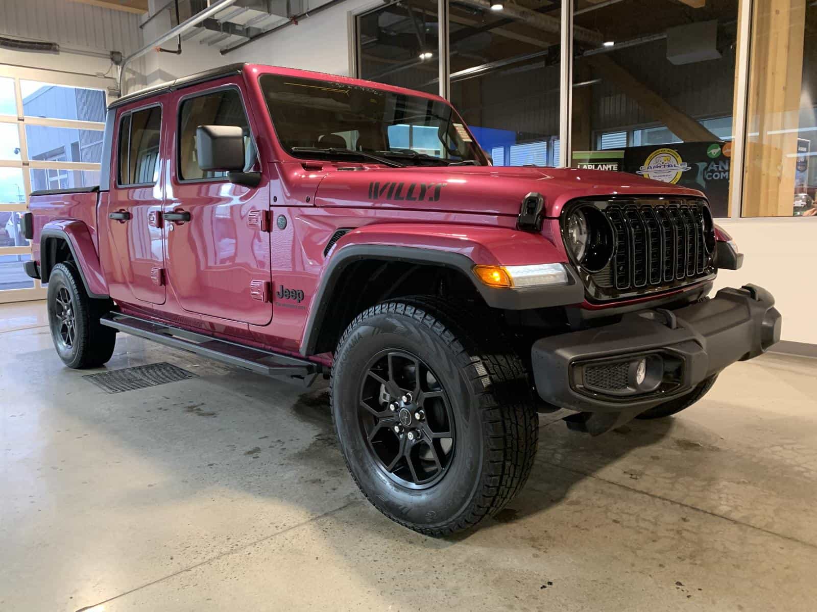 2024 Jeep Gladiator Willys - Image 5
