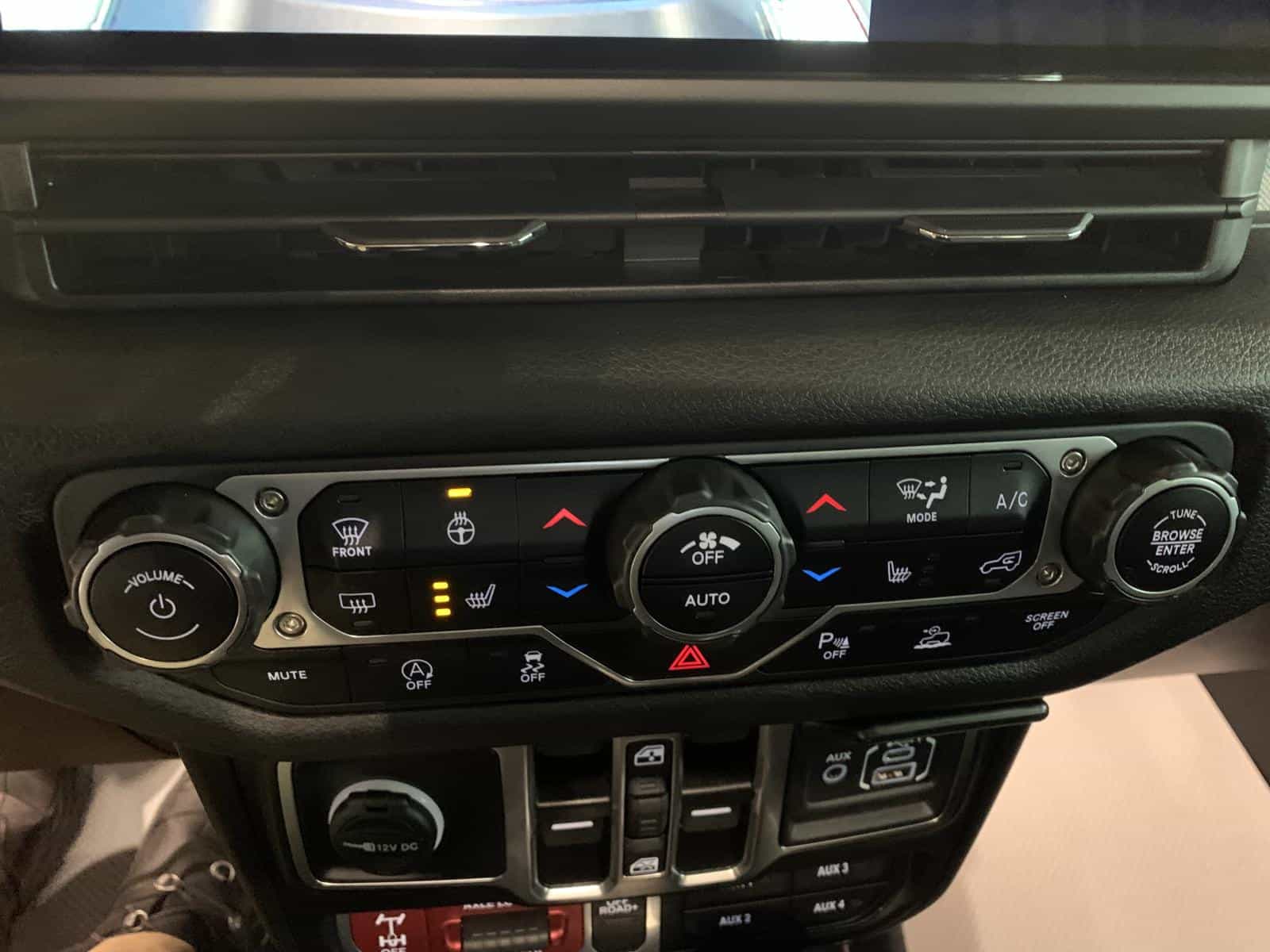 Image 17 Jeep Gladiator Sport Willys 2024