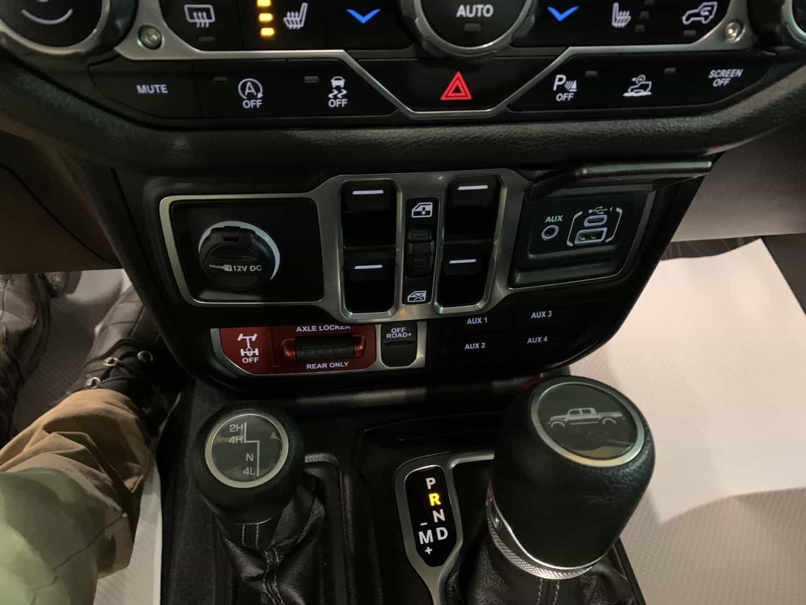 Image 18 Jeep Gladiator Sport Willys 2024