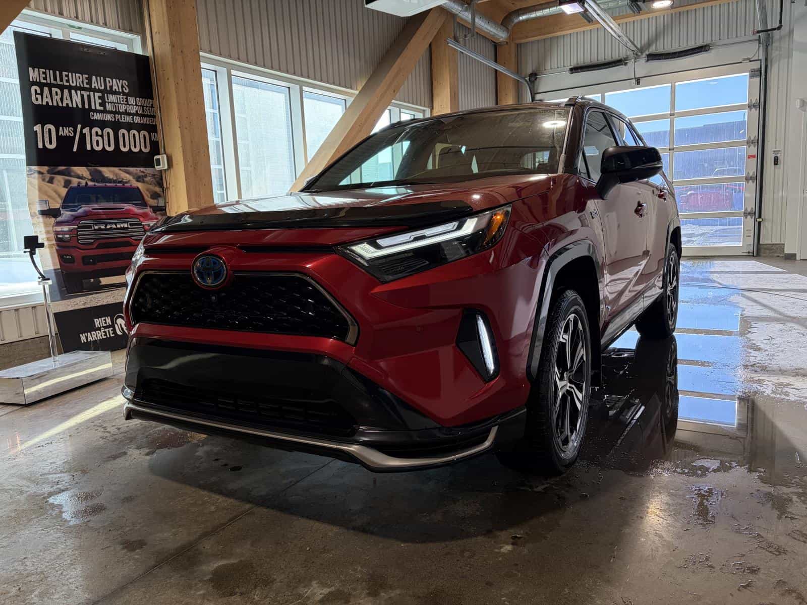 Image 2 Toyota Rav4 Prime XSE AWD 2023