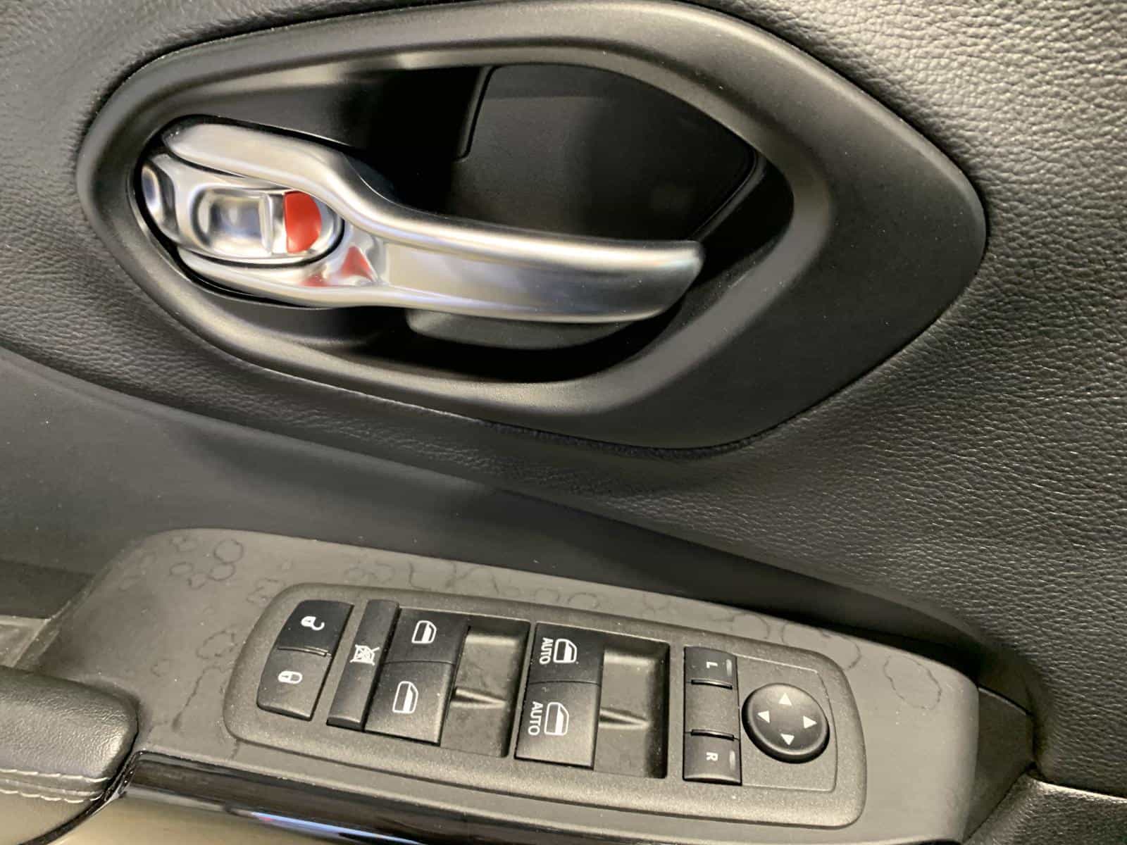 Image 26 Jeep Cherokee Altitude 2022