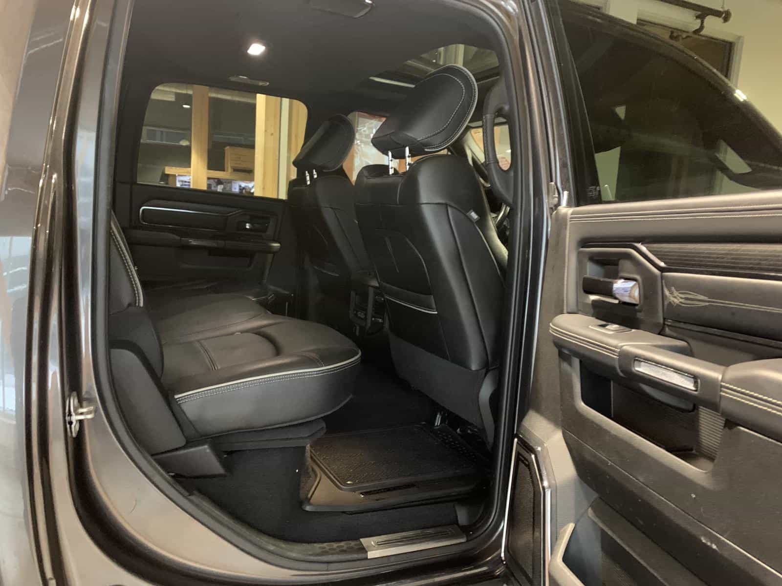 2022 RAM 2500 Limited Limited - Image 9