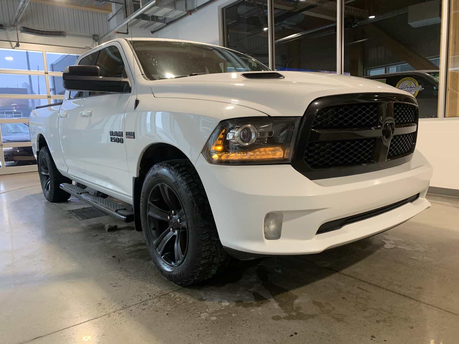 2017 RAM 1500 Sport - Image 4