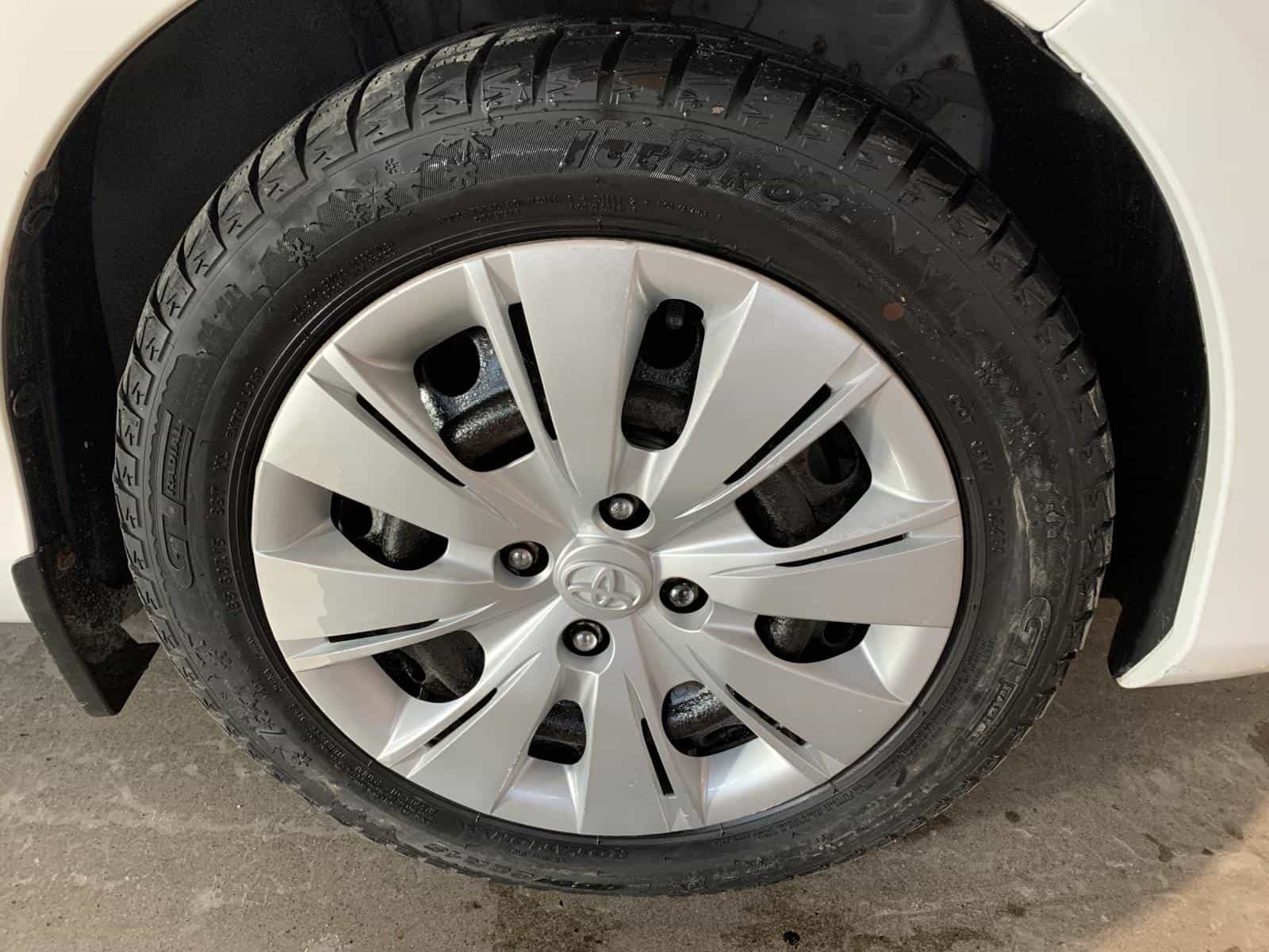 Image 7 Toyota Yaris SE 2015