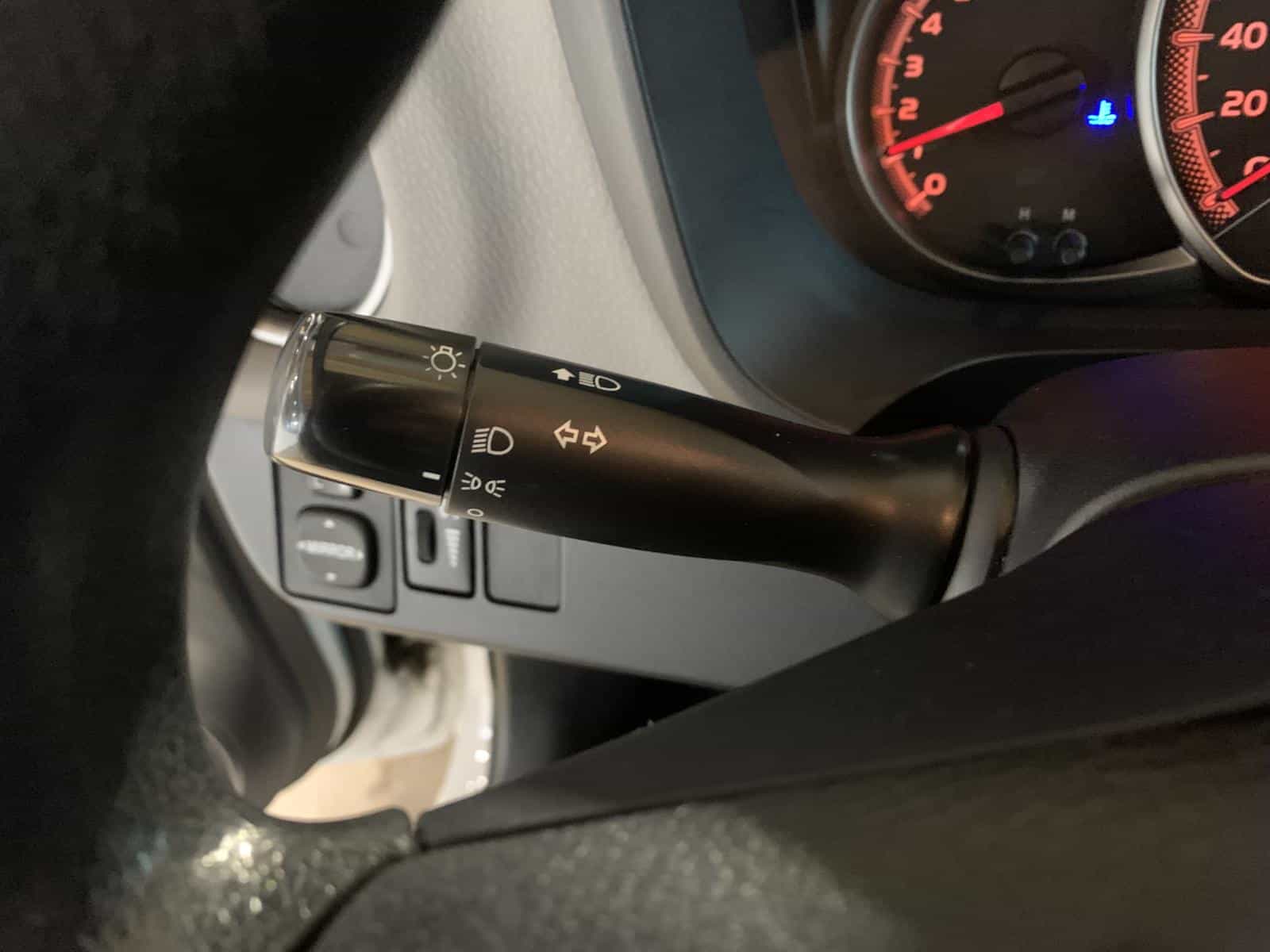 Image 18 Toyota Yaris SE 2015