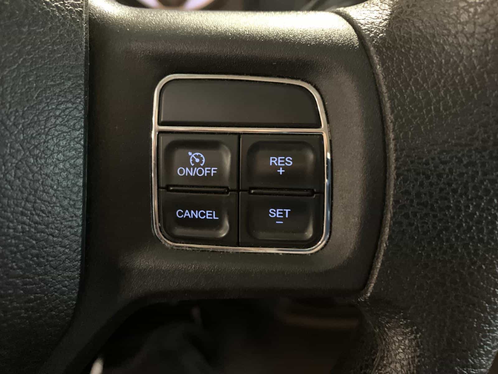 Image 17 RAM 1500 ST ST 2015