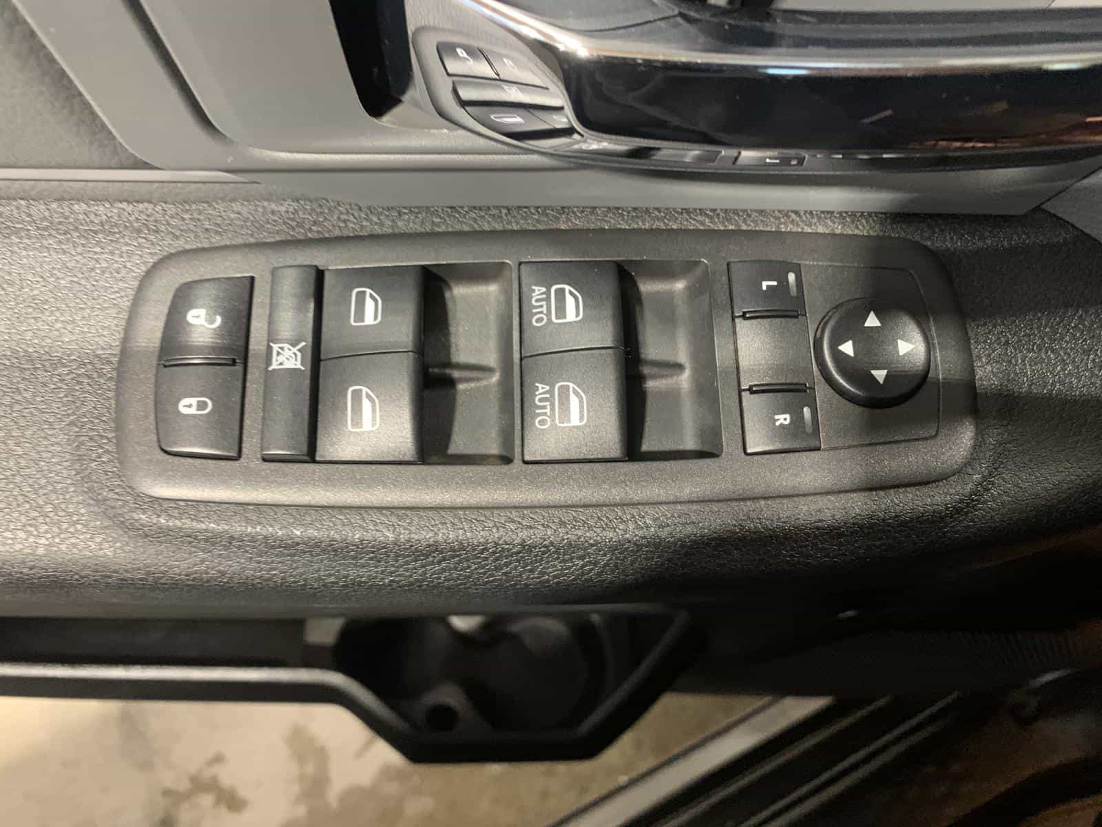 Image 18 RAM 1500 CLASSIC SLT SLT 2023