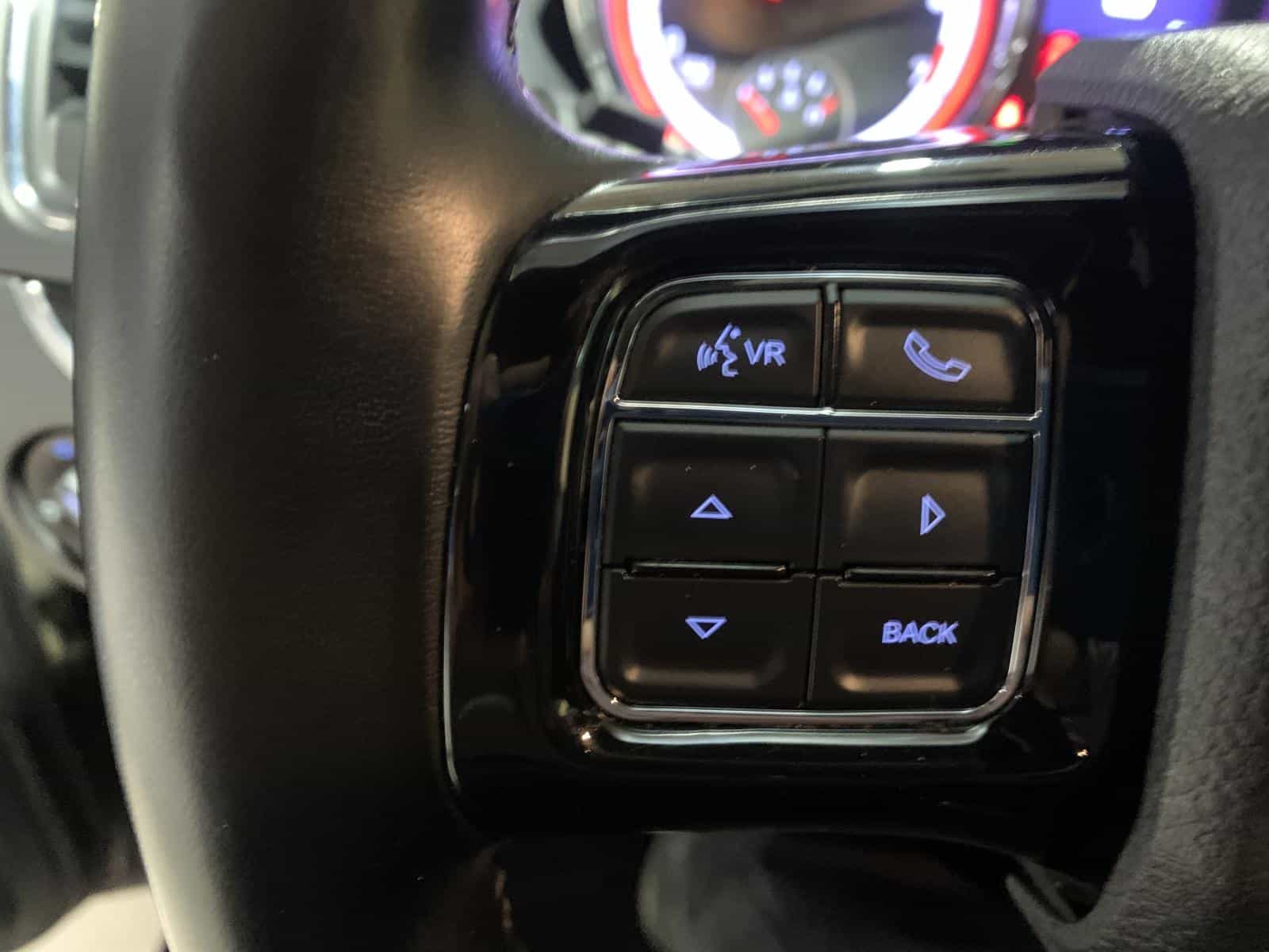 2020 Dodge Grand Caravan Premium Plus - Image 18