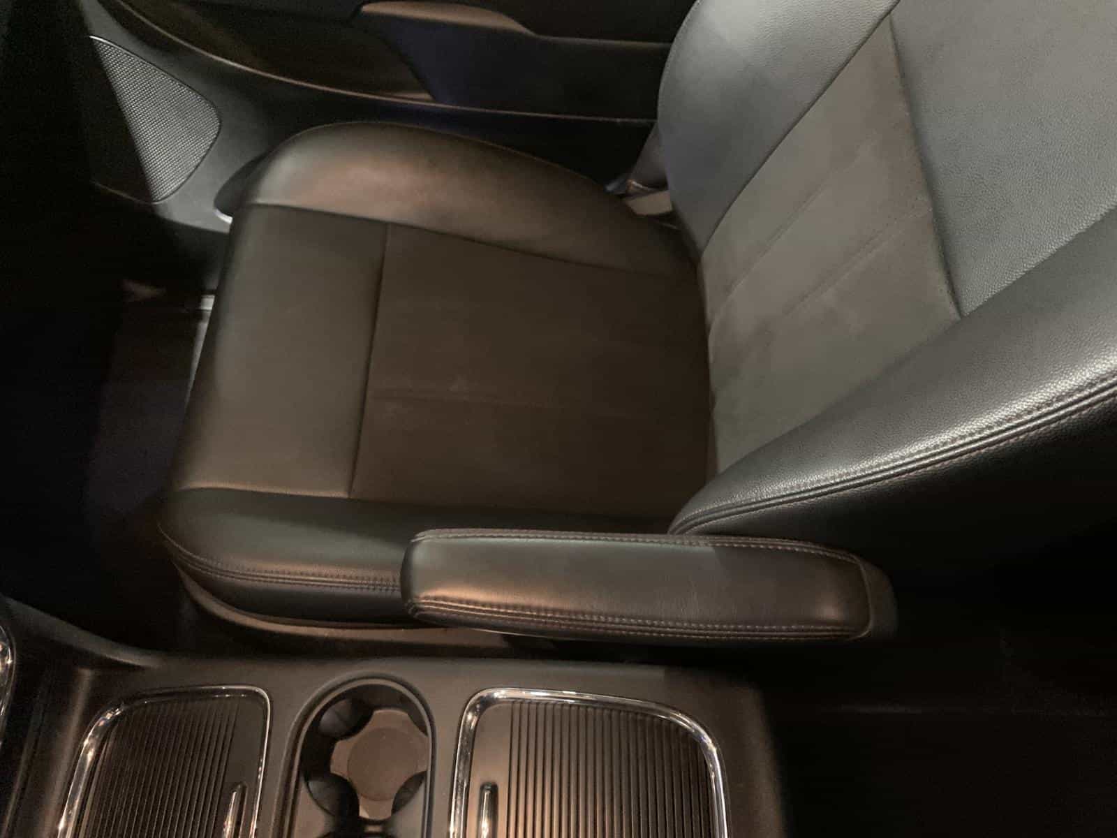 2020 Dodge Grand Caravan Premium Plus - Image 23
