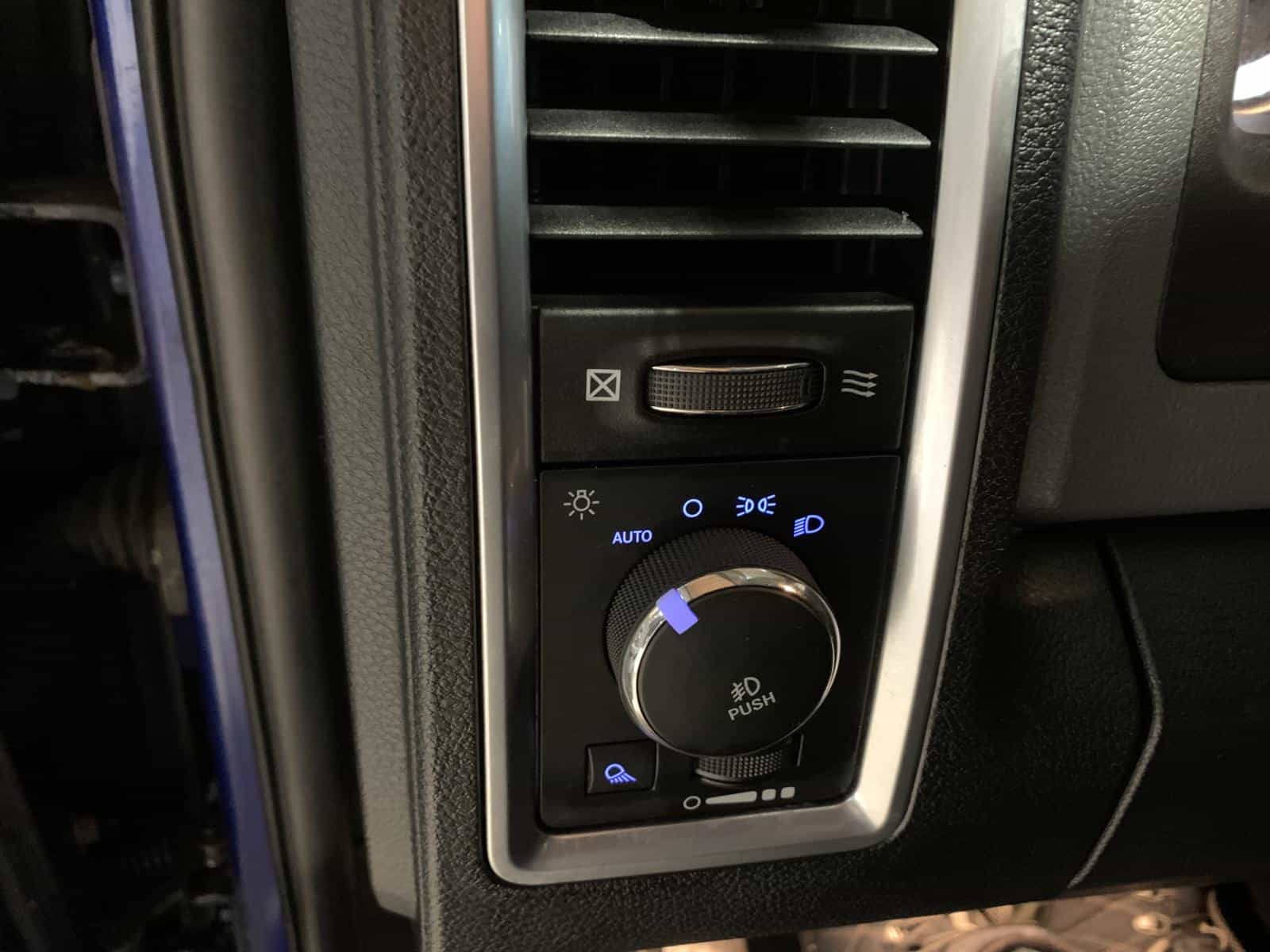 2017 RAM 1500 SLT SLT - Image 22