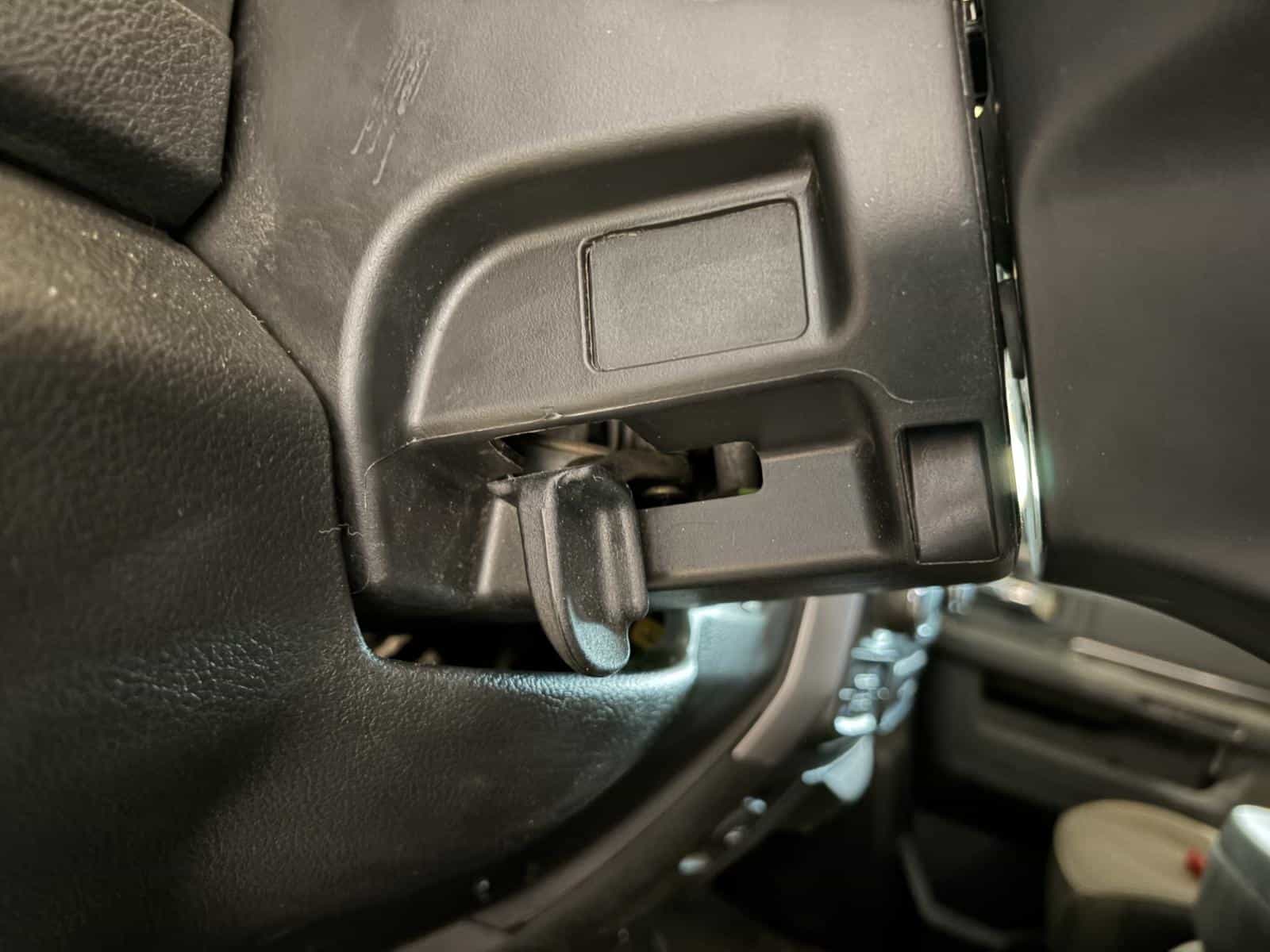 2023 RAM 1500 Classic SLT - Image 13