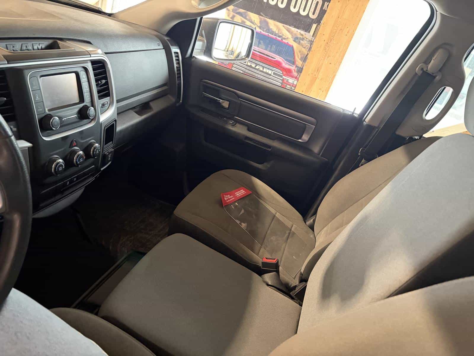 Image 22 RAM 1500 Classic SLT 2023