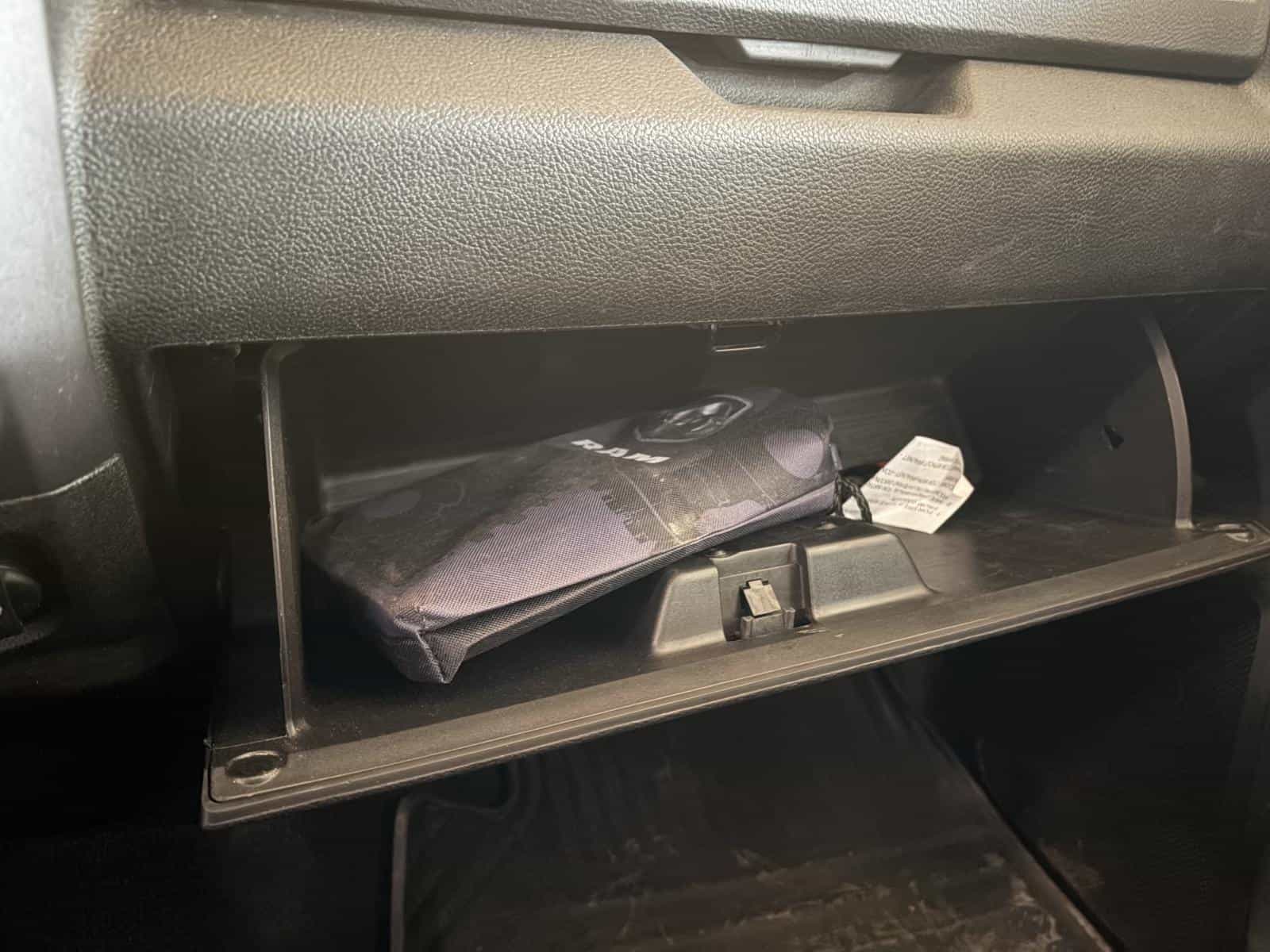 2023 RAM 1500 Classic SLT - Image 24