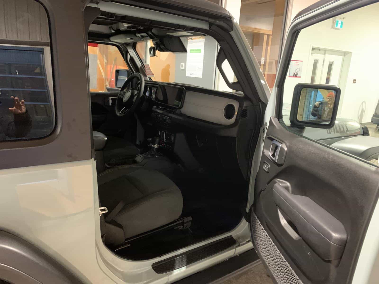 2024 Jeep Wrangler Sport Willys - Image 8