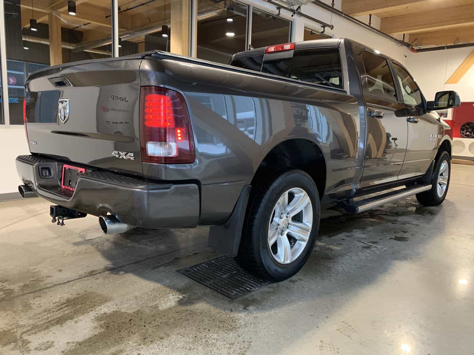 2018 RAM 1500 Sport - Image 3