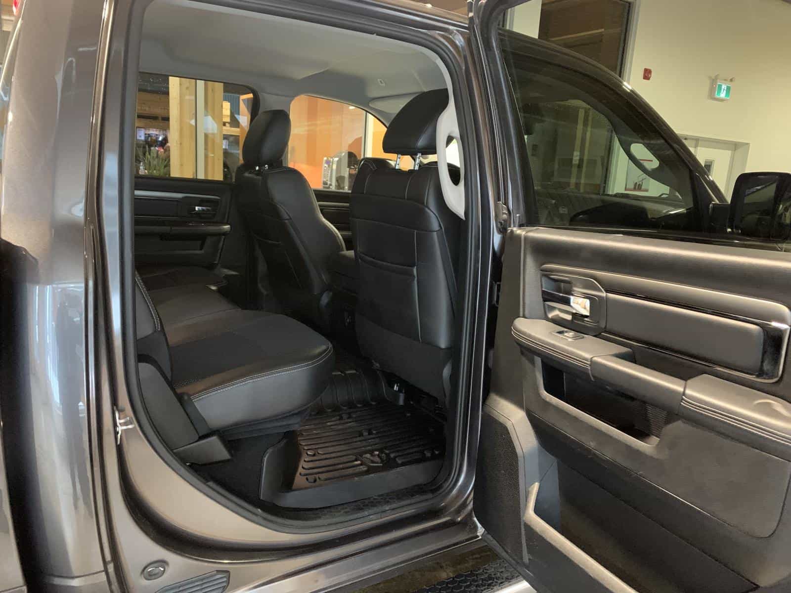 2018 RAM 1500 Sport - Image 9