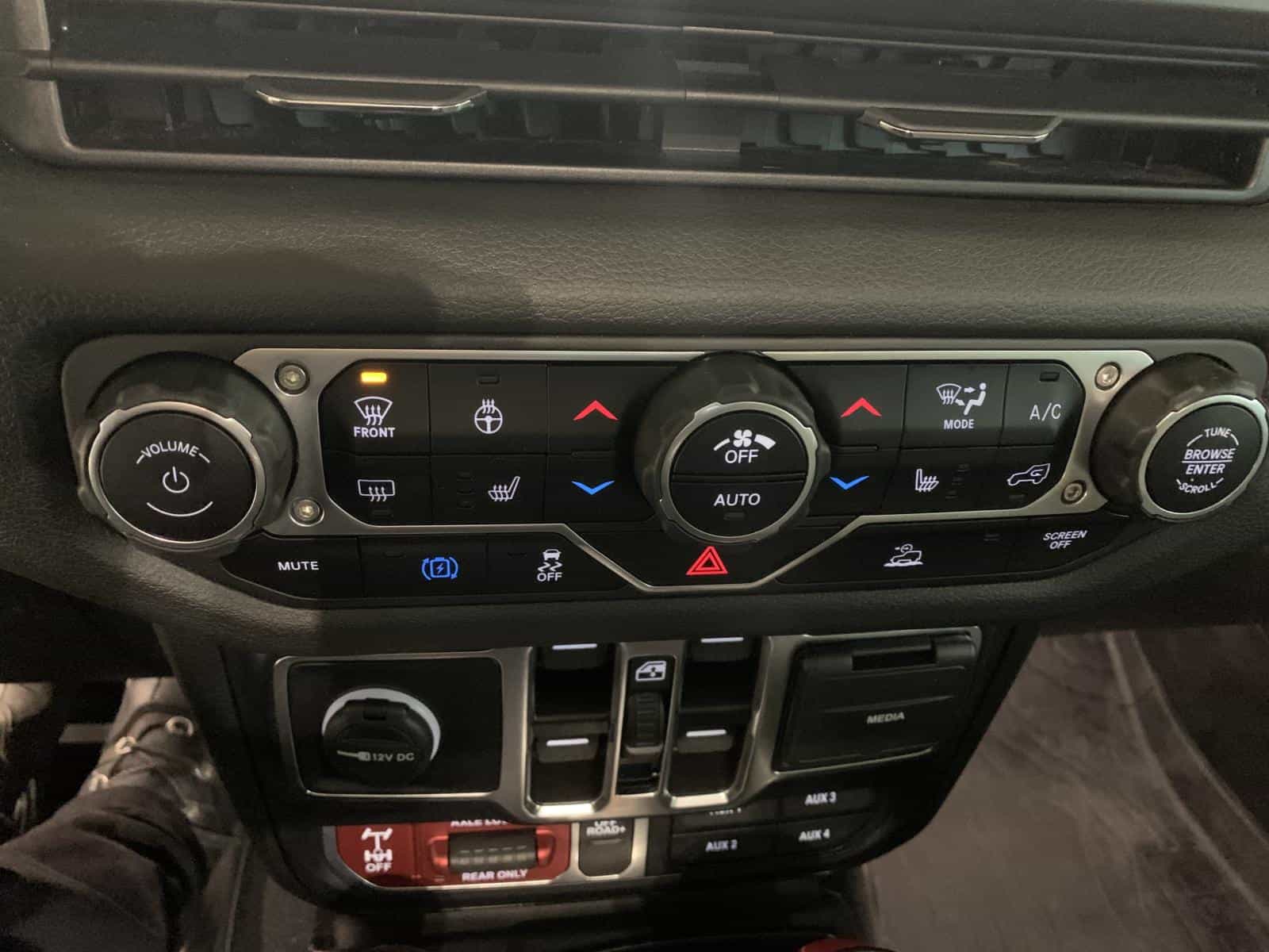 2024 Jeep Wrangler Willys 4XE - Image 16