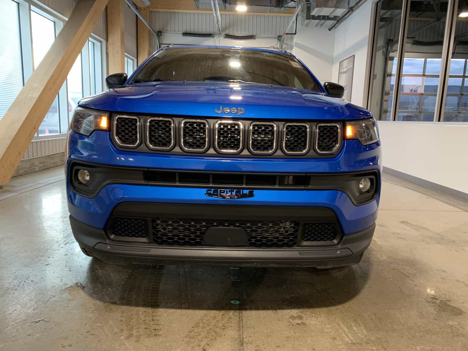 2023 Jeep Compass North - Image 5