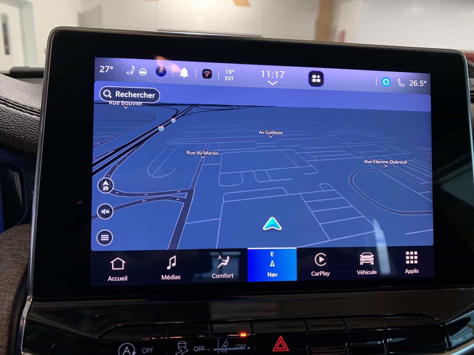 2023 Jeep Compass North - Image 16