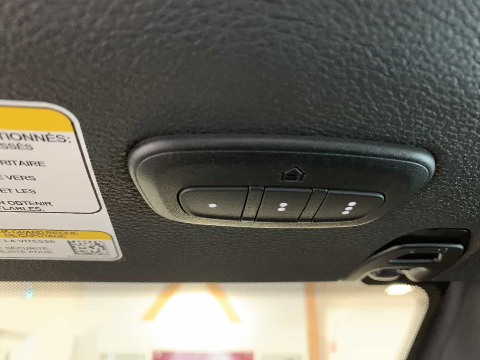 Image 28 Jeep Wrangler Sahara 4XE 2025