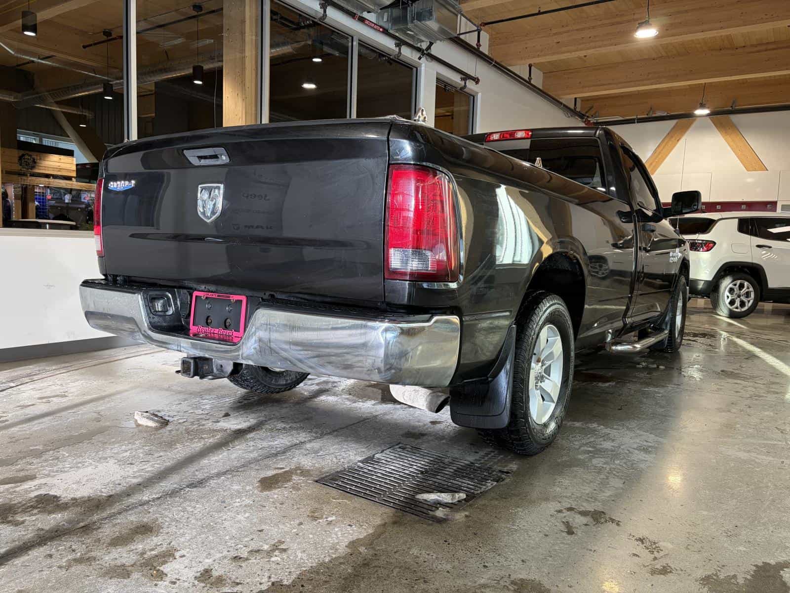 Image 6 RAM 1500 ST 2015