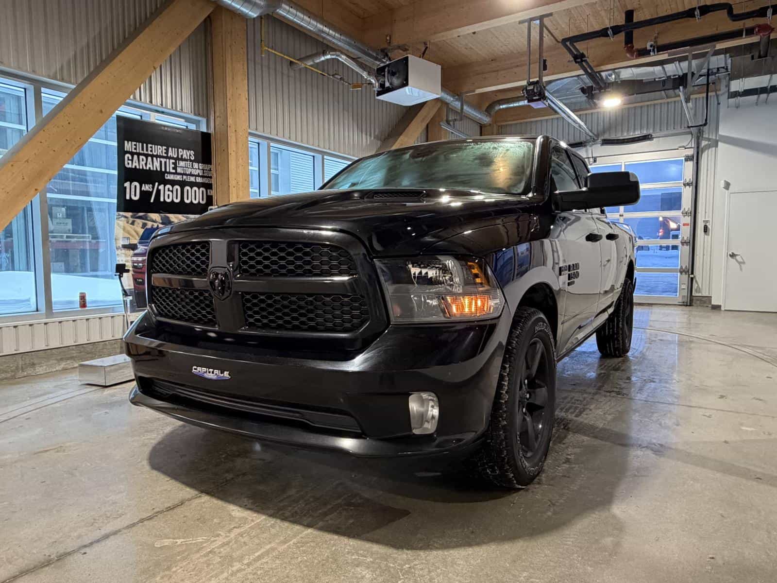 Image 4 RAM 1500 Class Express 2021