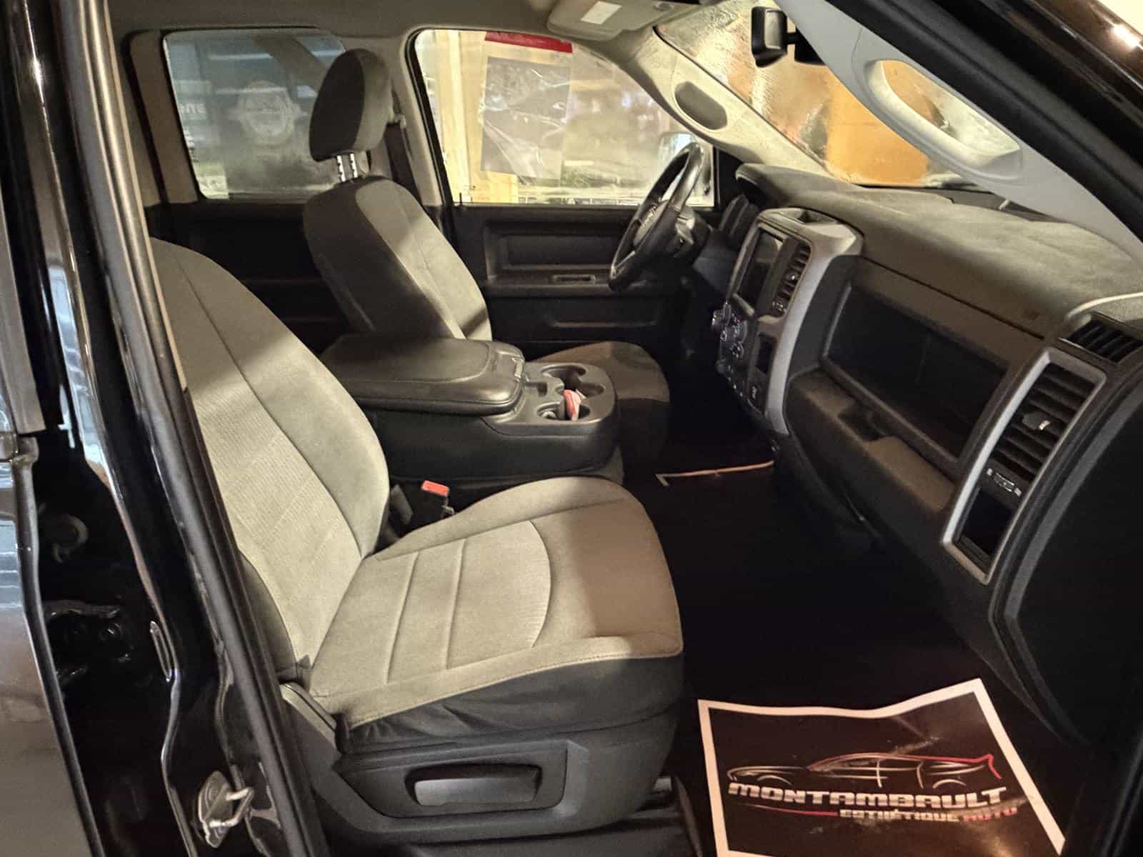 Image 11 RAM 1500 Class Express 2021