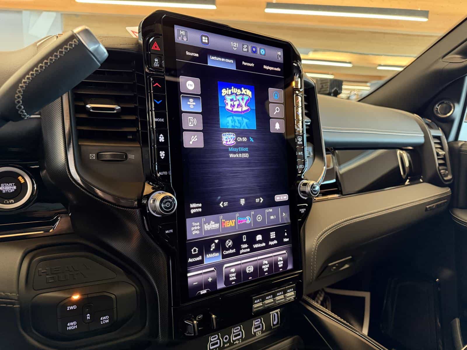 Image 13 RAM 2500 Limited 2026