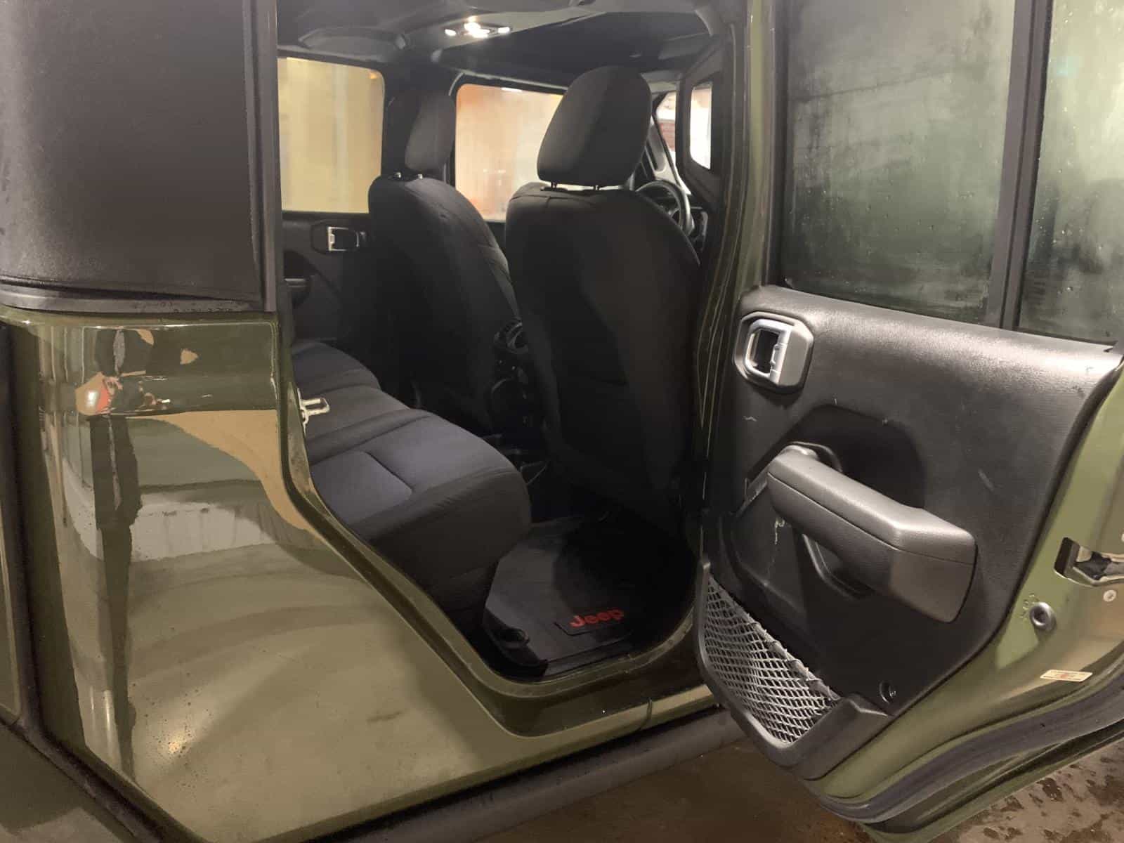 2022 Jeep Gladiator Willy's - Image 11