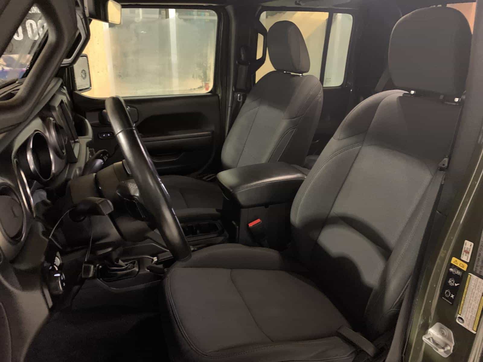 2022 Jeep Gladiator Willy's - Image 14