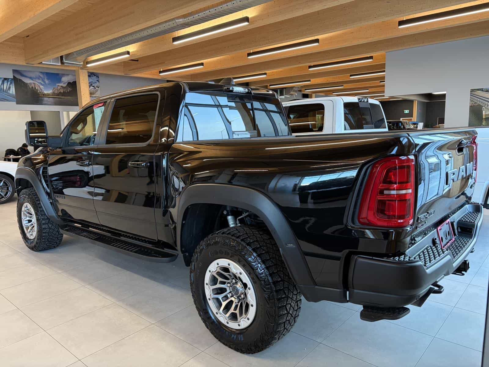 Image 2 RAM 1500 RHO 2025