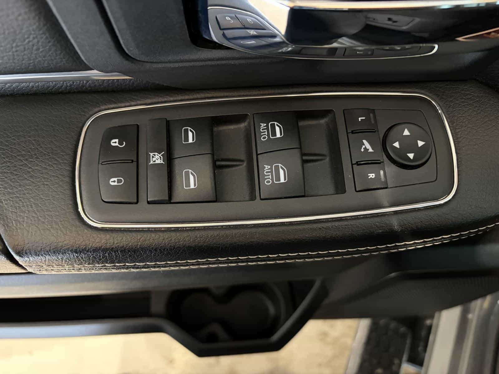 Image 13 RAM 1500 CLASSIC SLT Warlock 2022