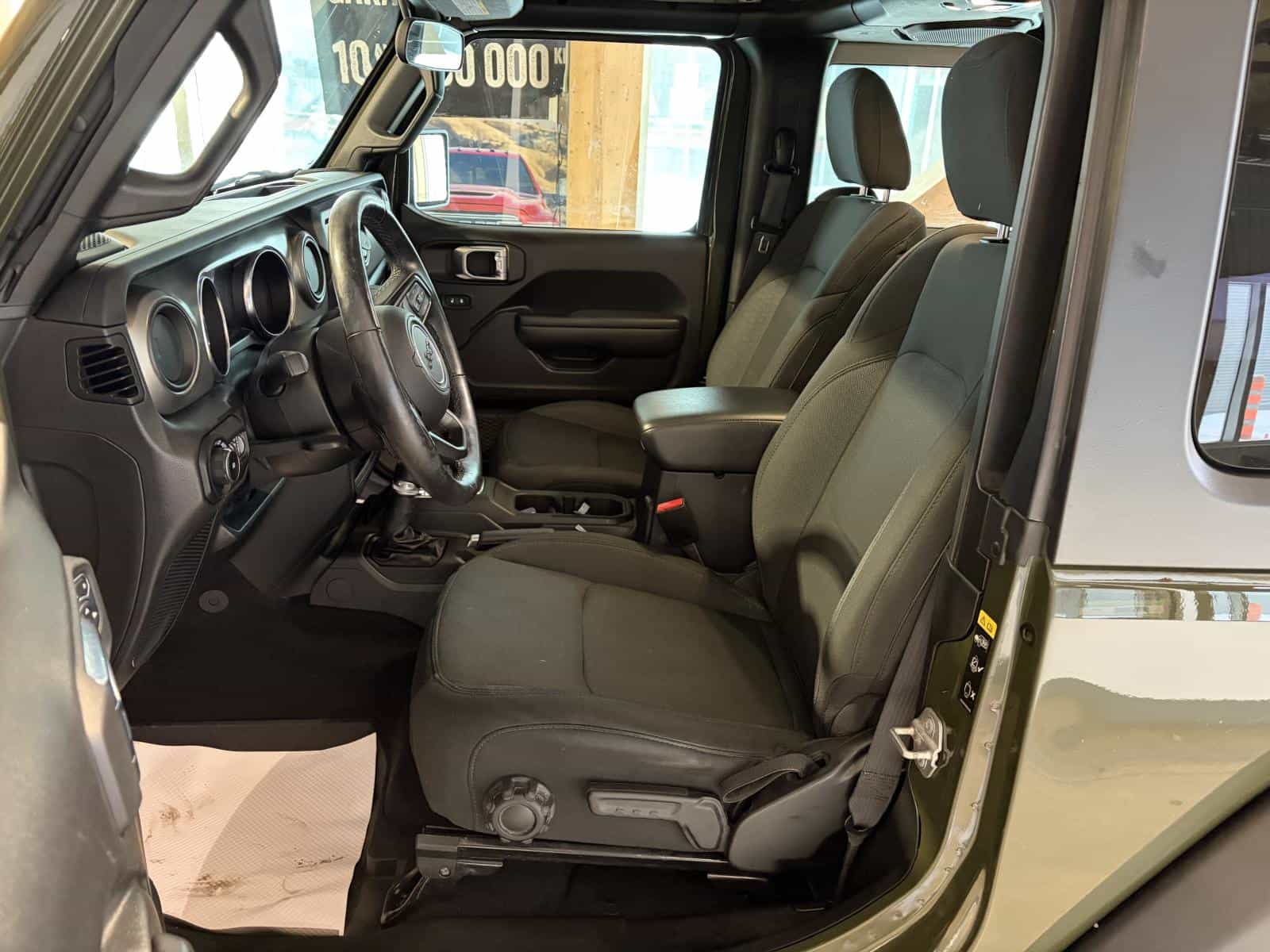 Image 11 Jeep Wrangler Sport 2021