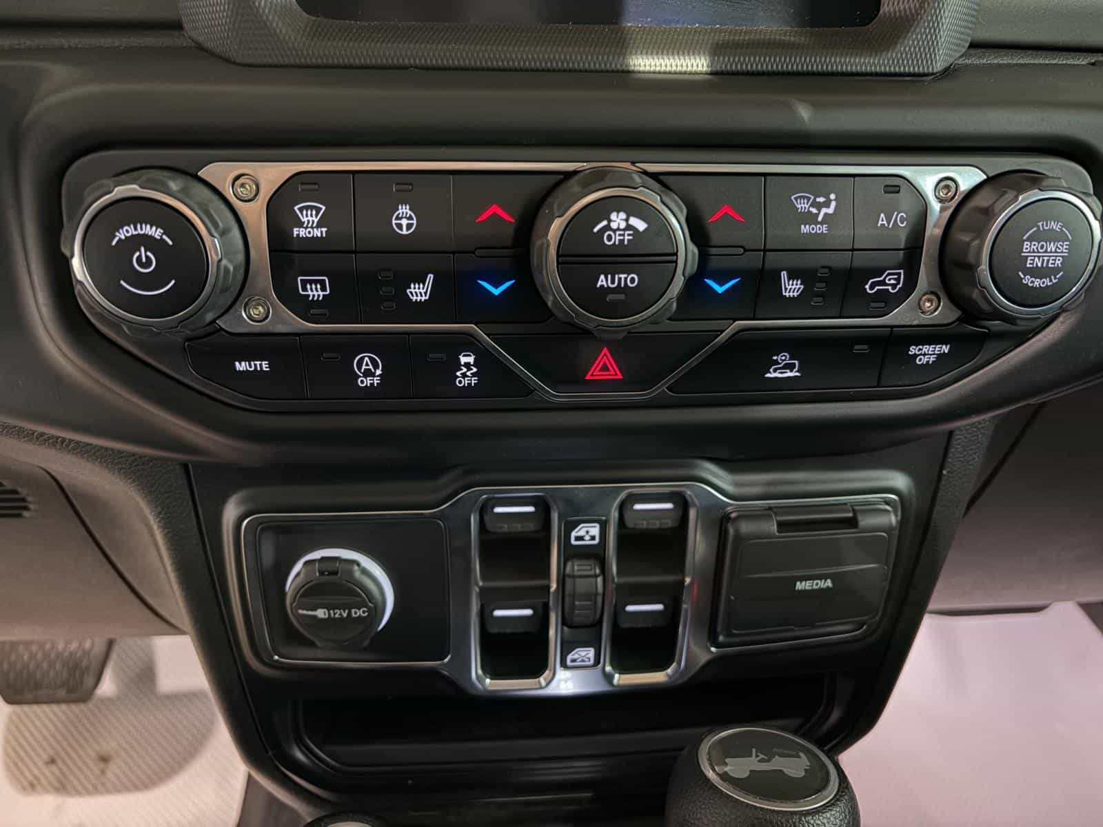 Image 20 Jeep Wrangler Unlimited Sahara 2021