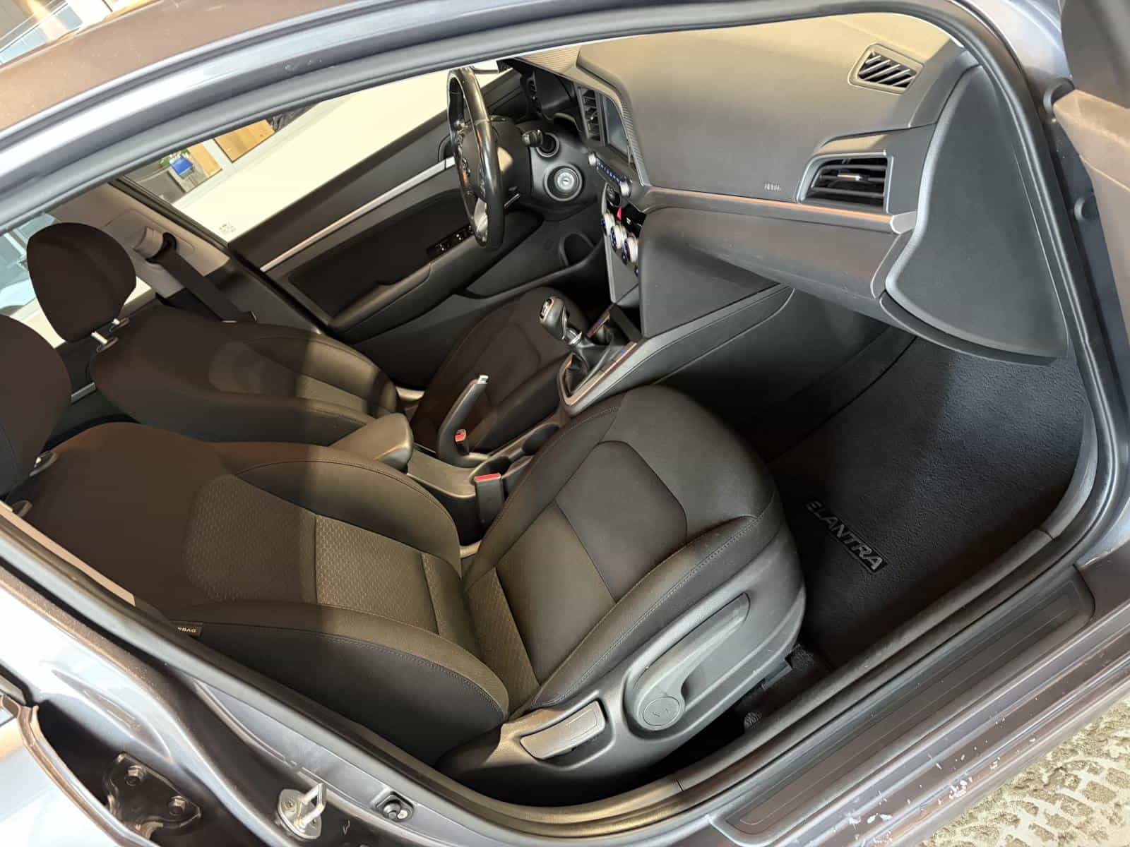 Image 10 Hyundai ELANTRA SEL/VALUE/LIMITED Preferred 2019