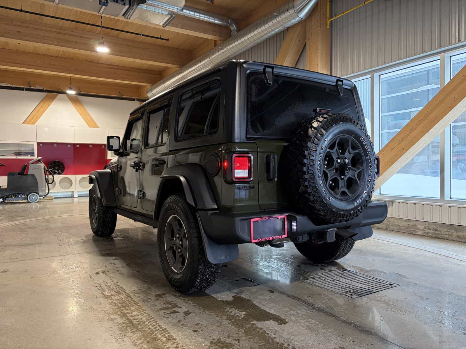 Image 3 Jeep Wrangler Sport 2023