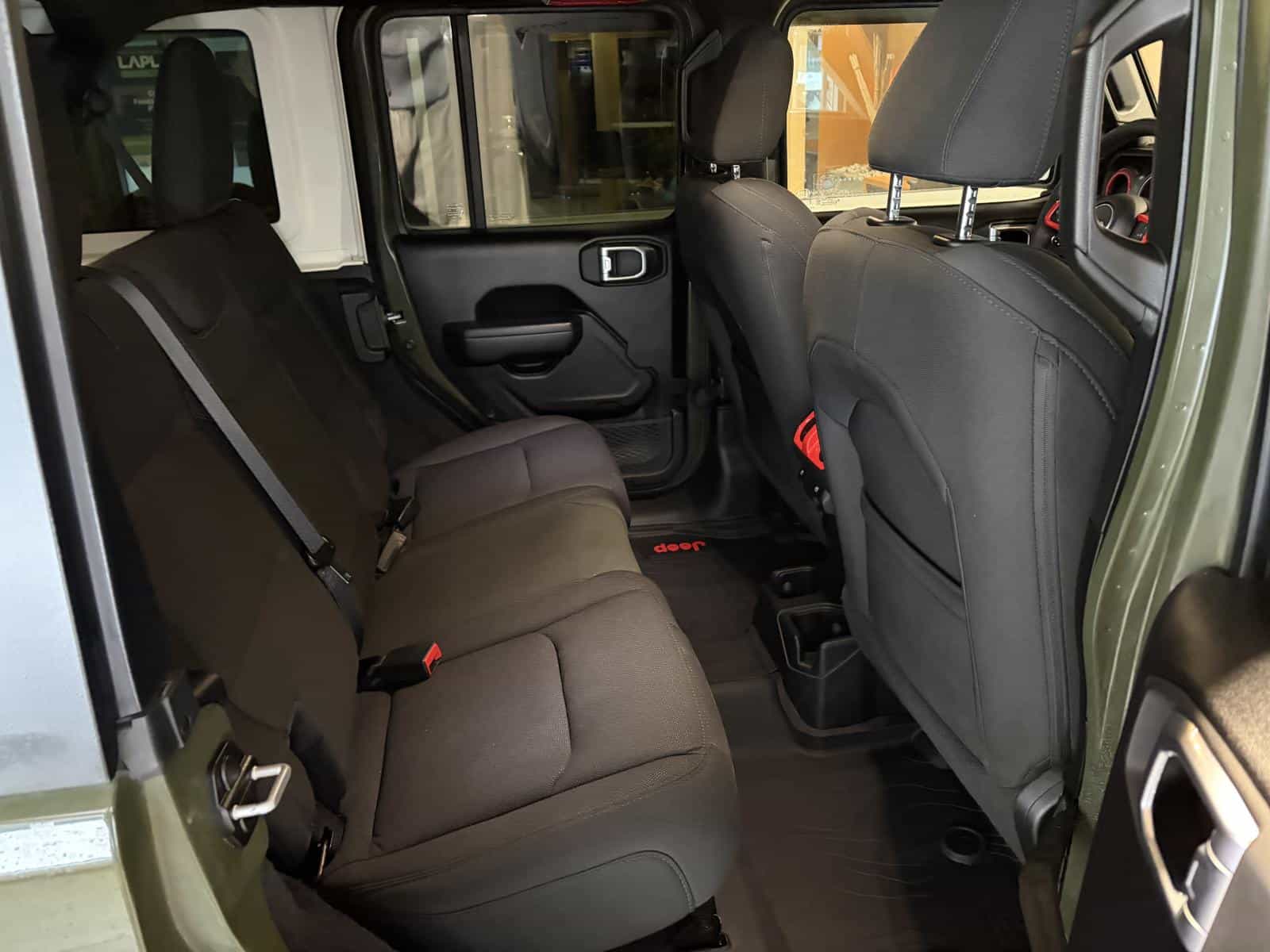 Image 11 Jeep Wrangler Sport 2023