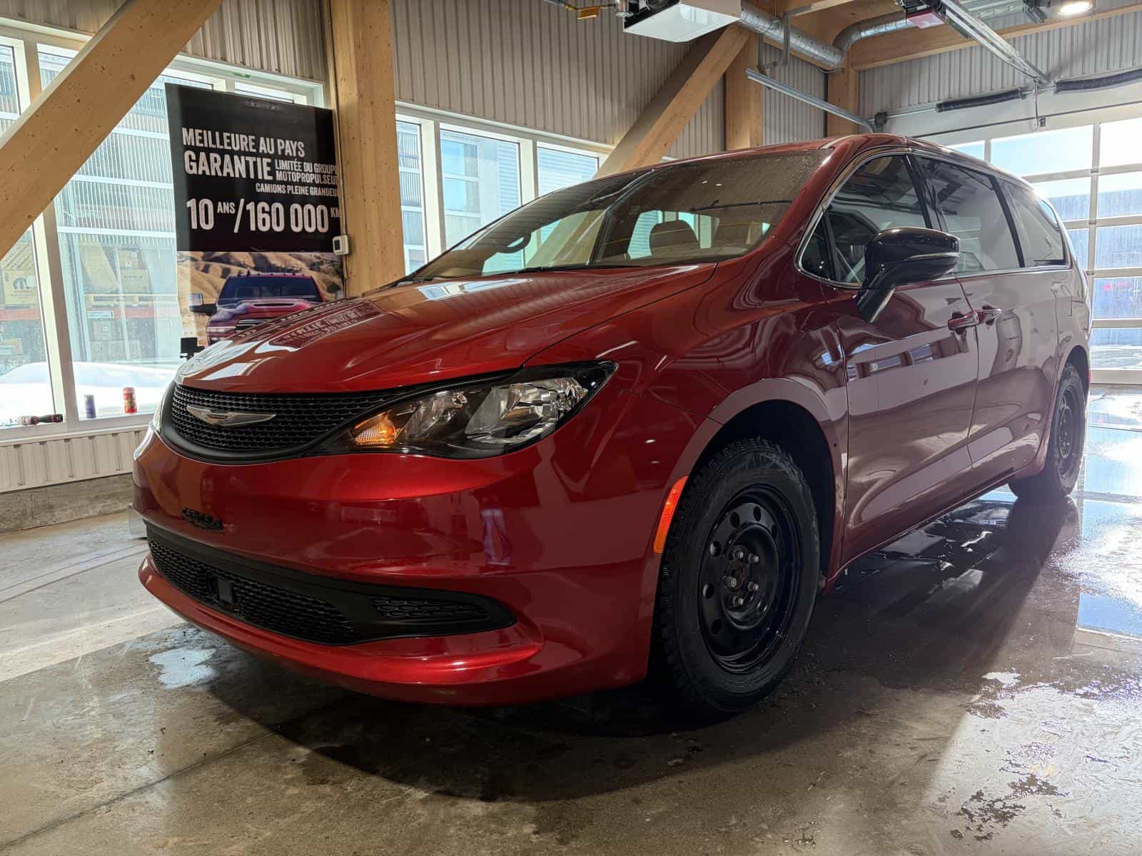 2026 Chrysler Grand Caravan SXT - Image 3