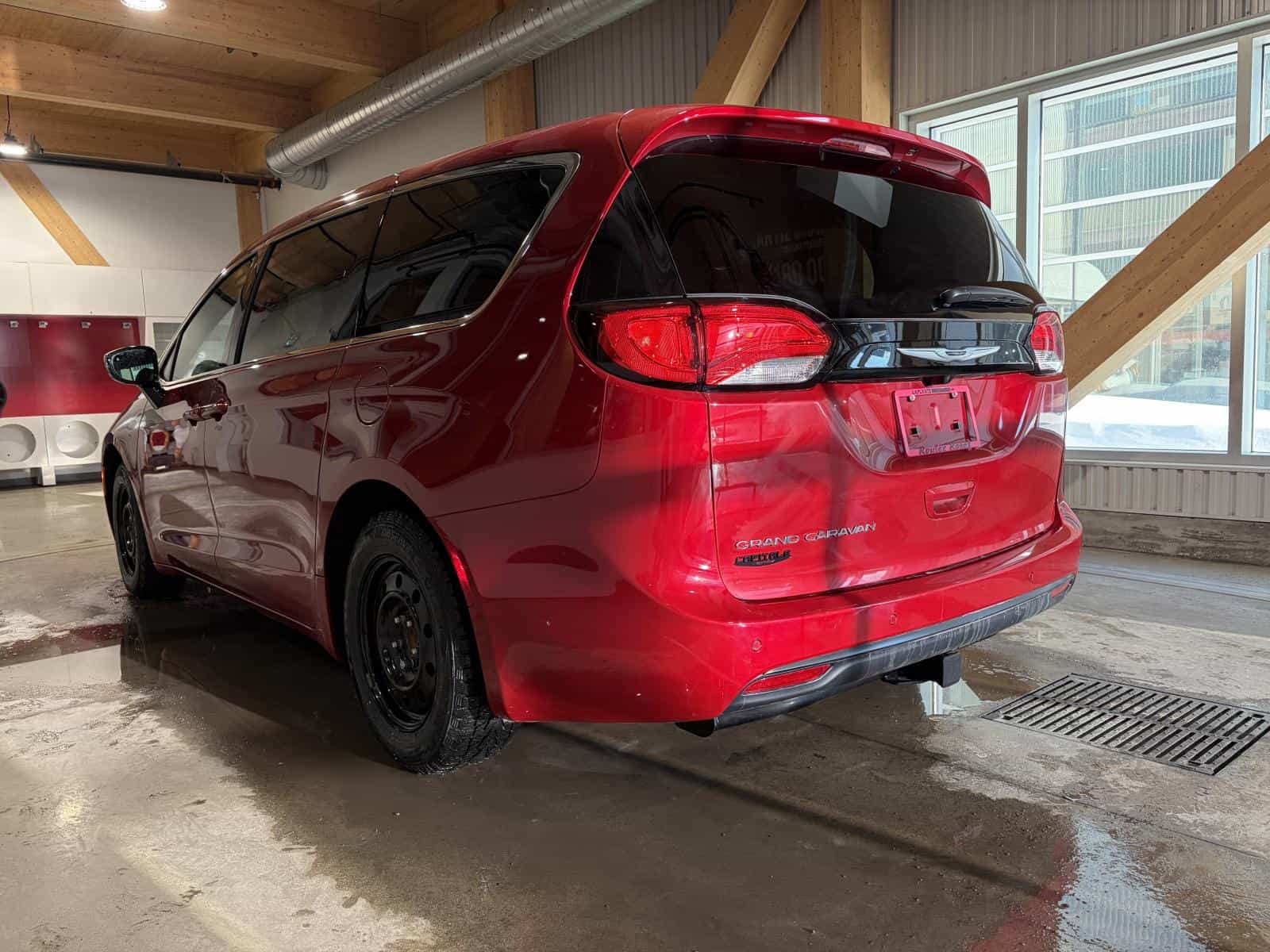 2026 Chrysler Grand Caravan SXT - Image 4