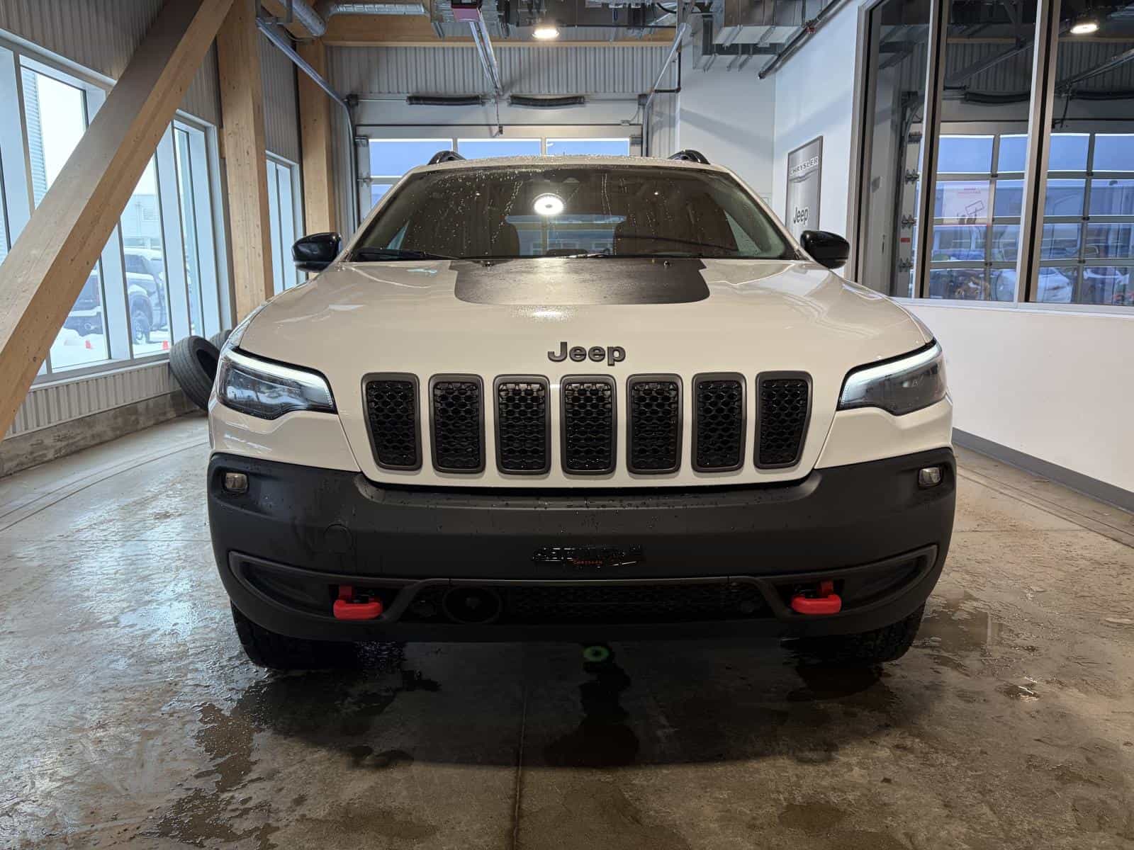 2022 Jeep Cherokee Trailhawk - Image 5