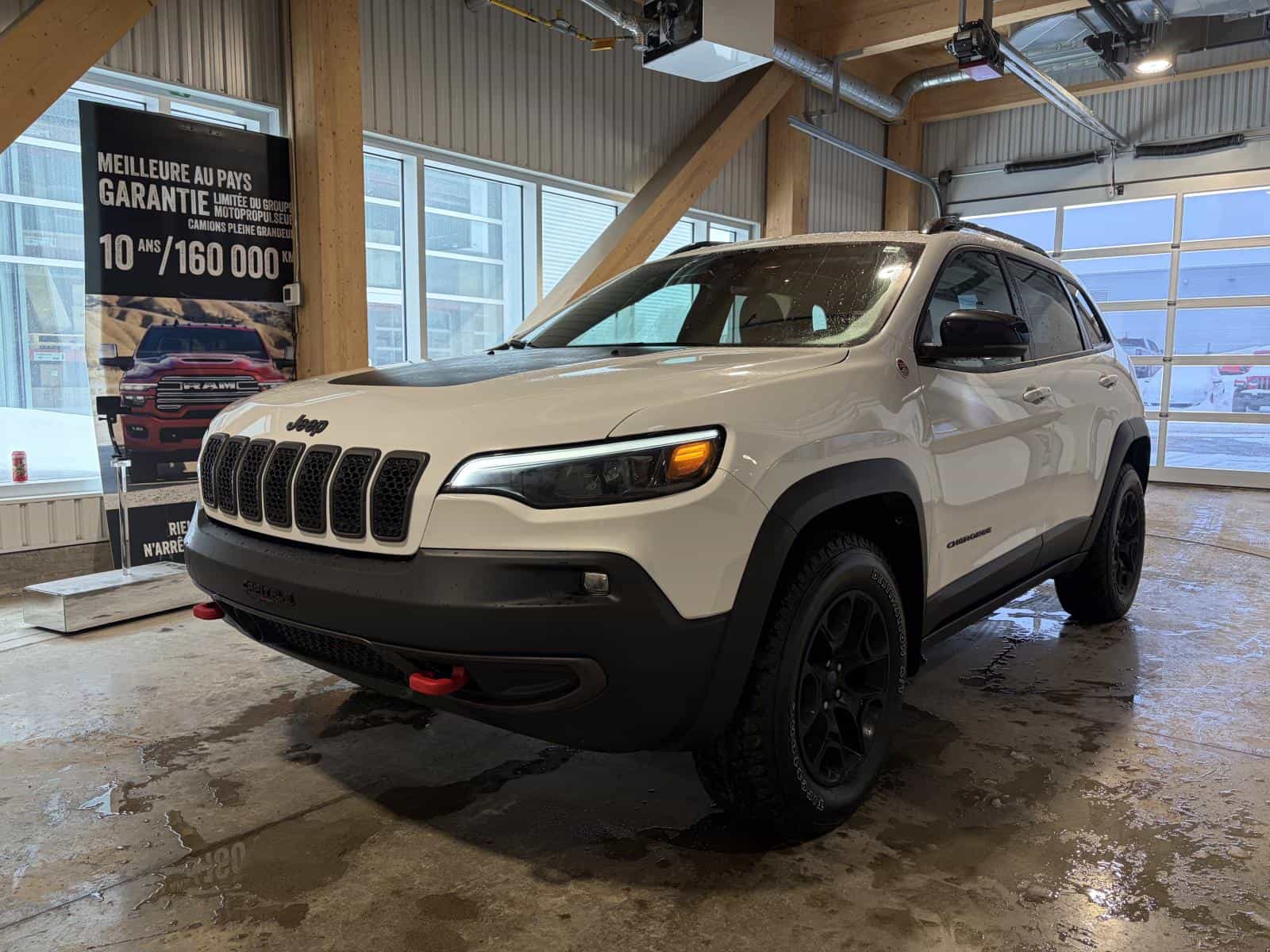 Image 2 Jeep Cherokee Trailhawk 2022