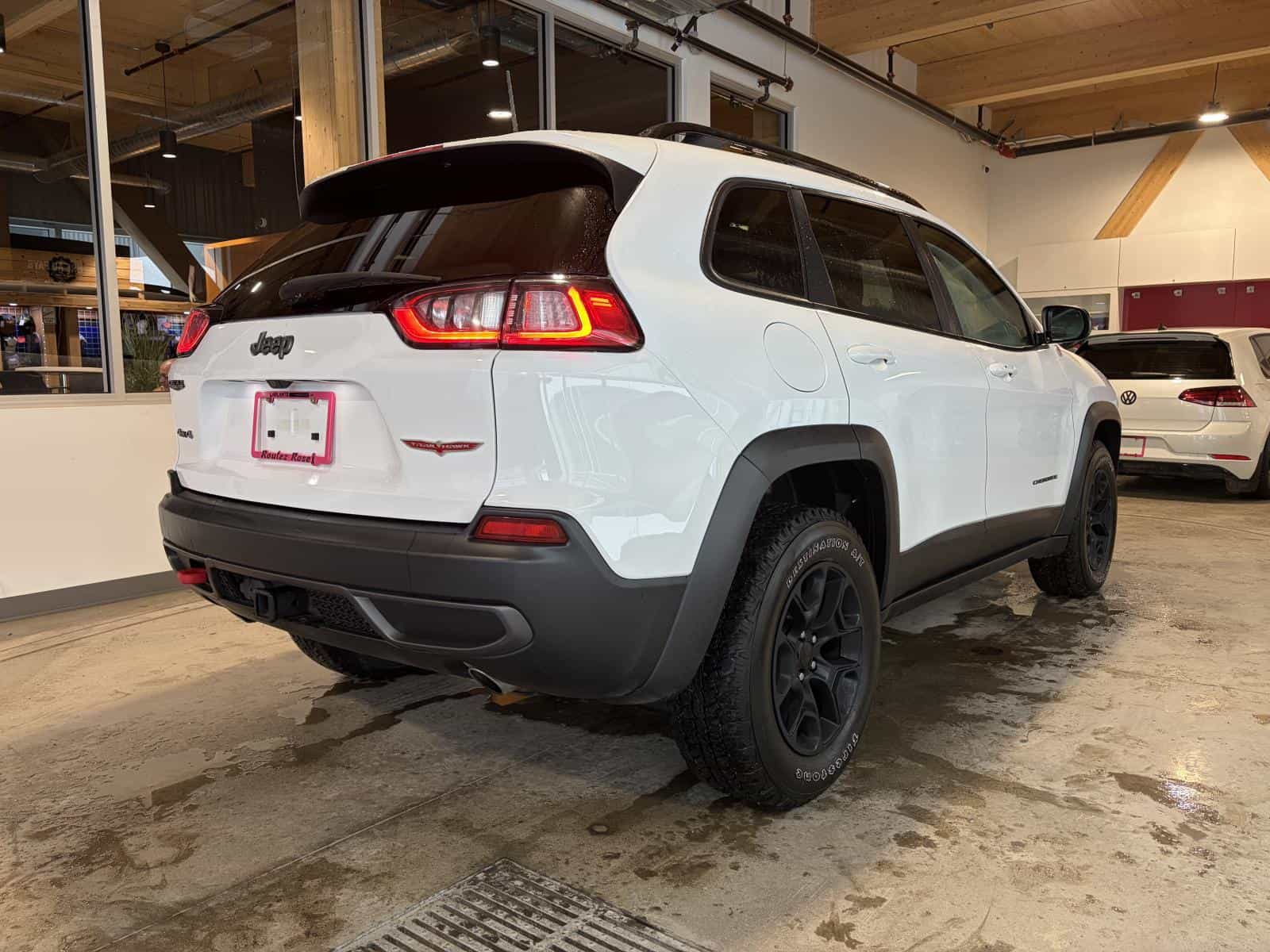2022 Jeep Cherokee Trailhawk - Image 6