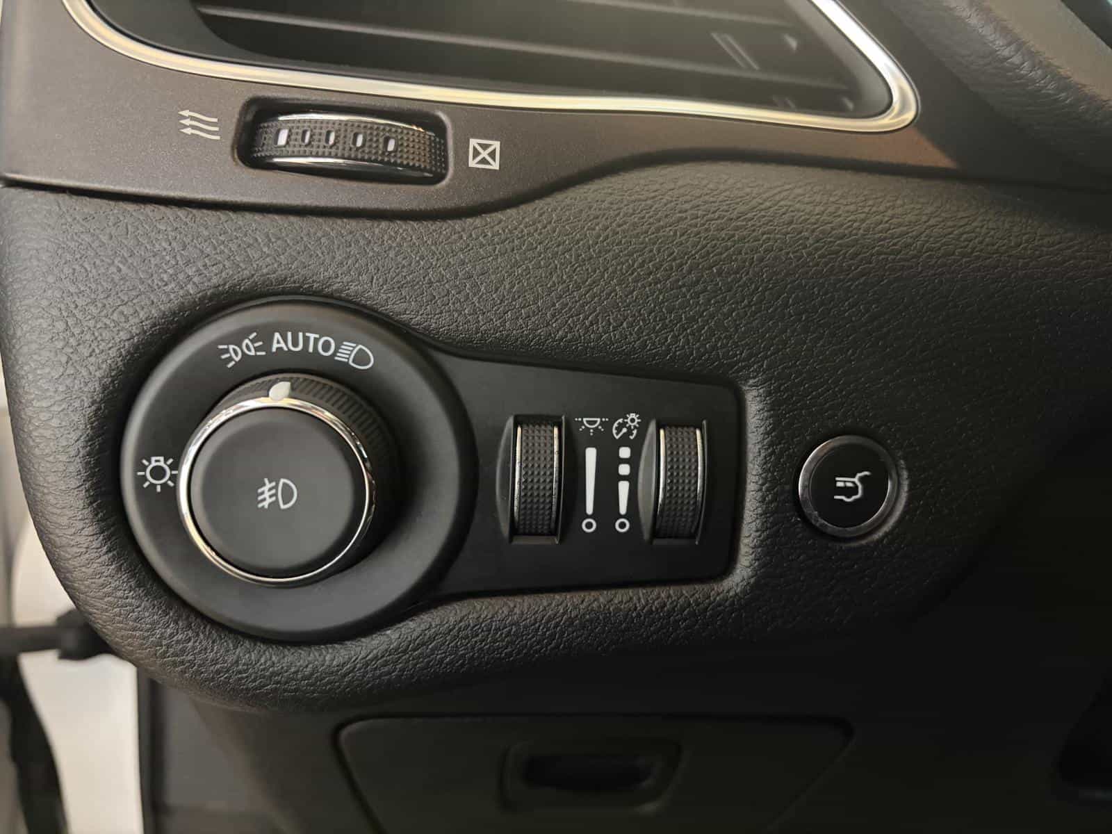 Image 13 Jeep Cherokee Trailhawk 2022