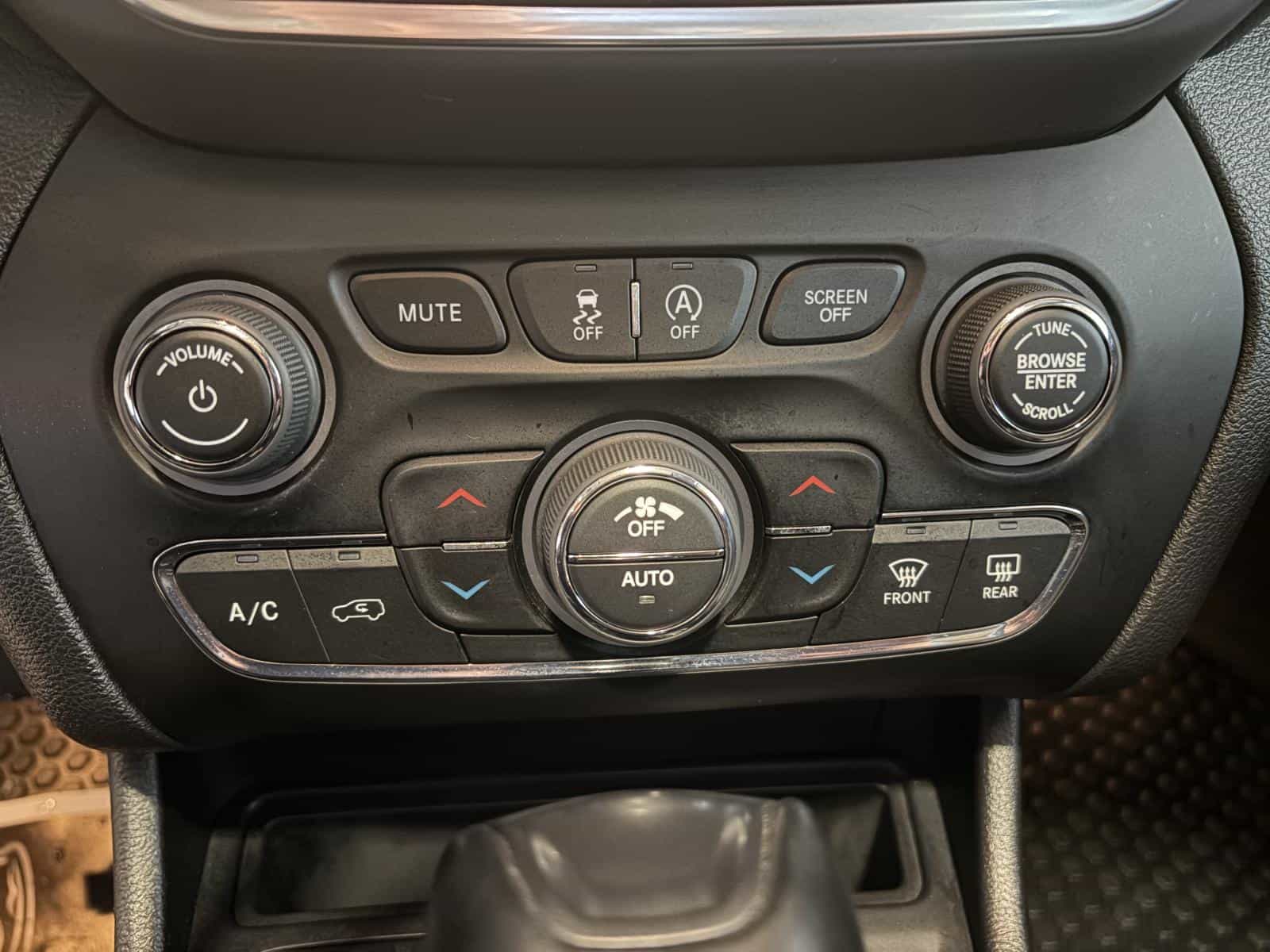Image 20 Jeep Cherokee Trailhawk 2022