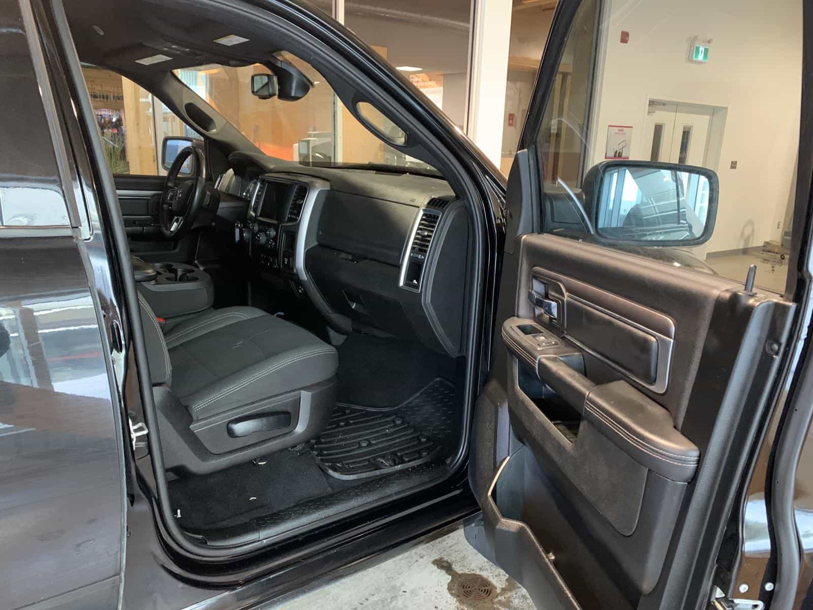 Image 8 RAM 1500 Classic Warlock 2023