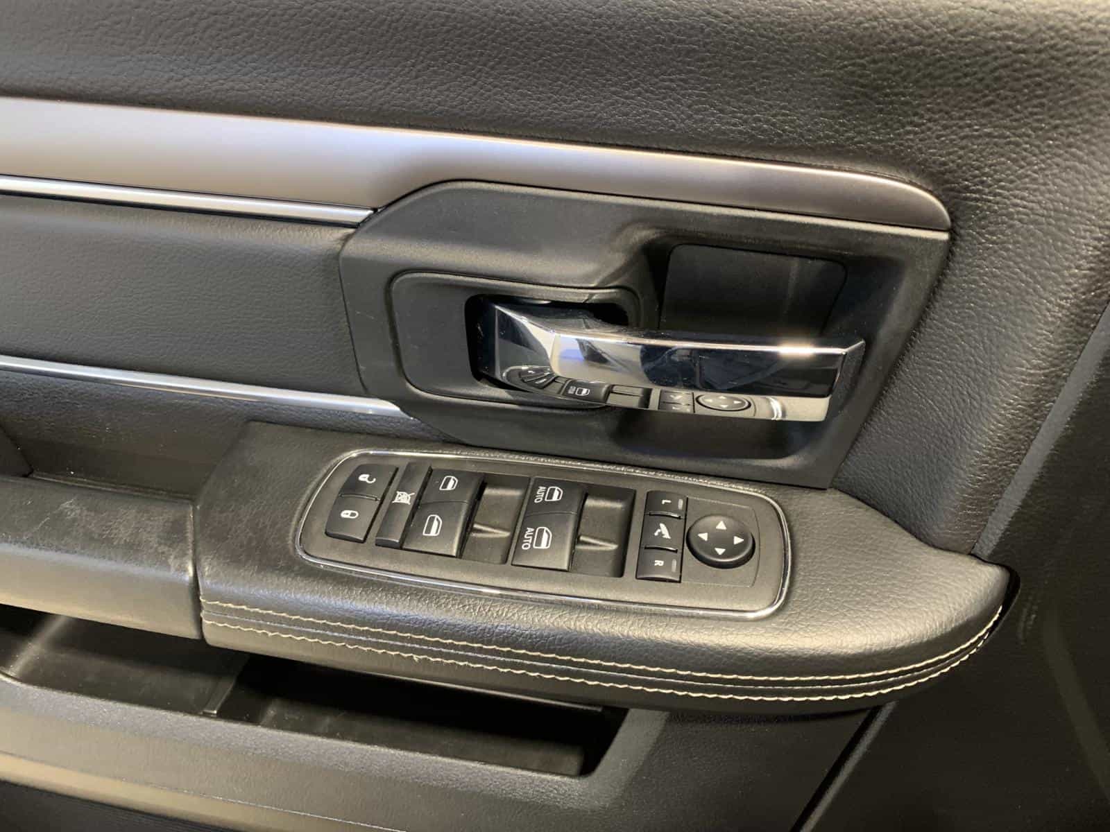 2023 RAM 1500 Classic Warlock - Image 25