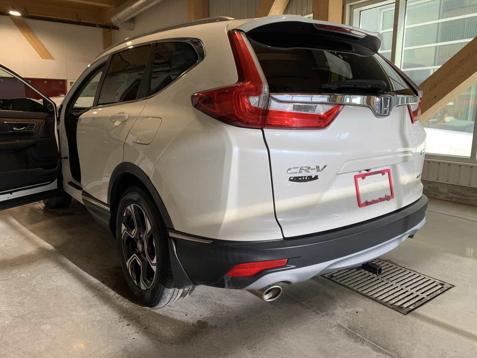 Image 3 Honda CR-V Touring 2017