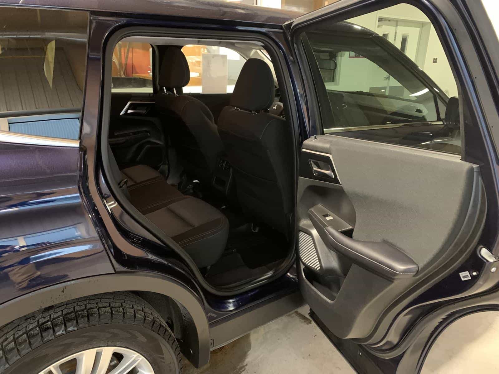 Image 11 Mitsubishi Outlander ES 2024