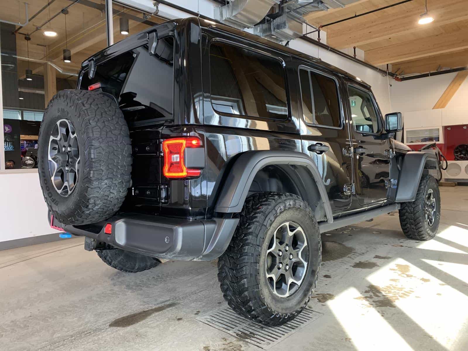 2021 Jeep Wrangler Ultd Rubicon 4XE - Image 3