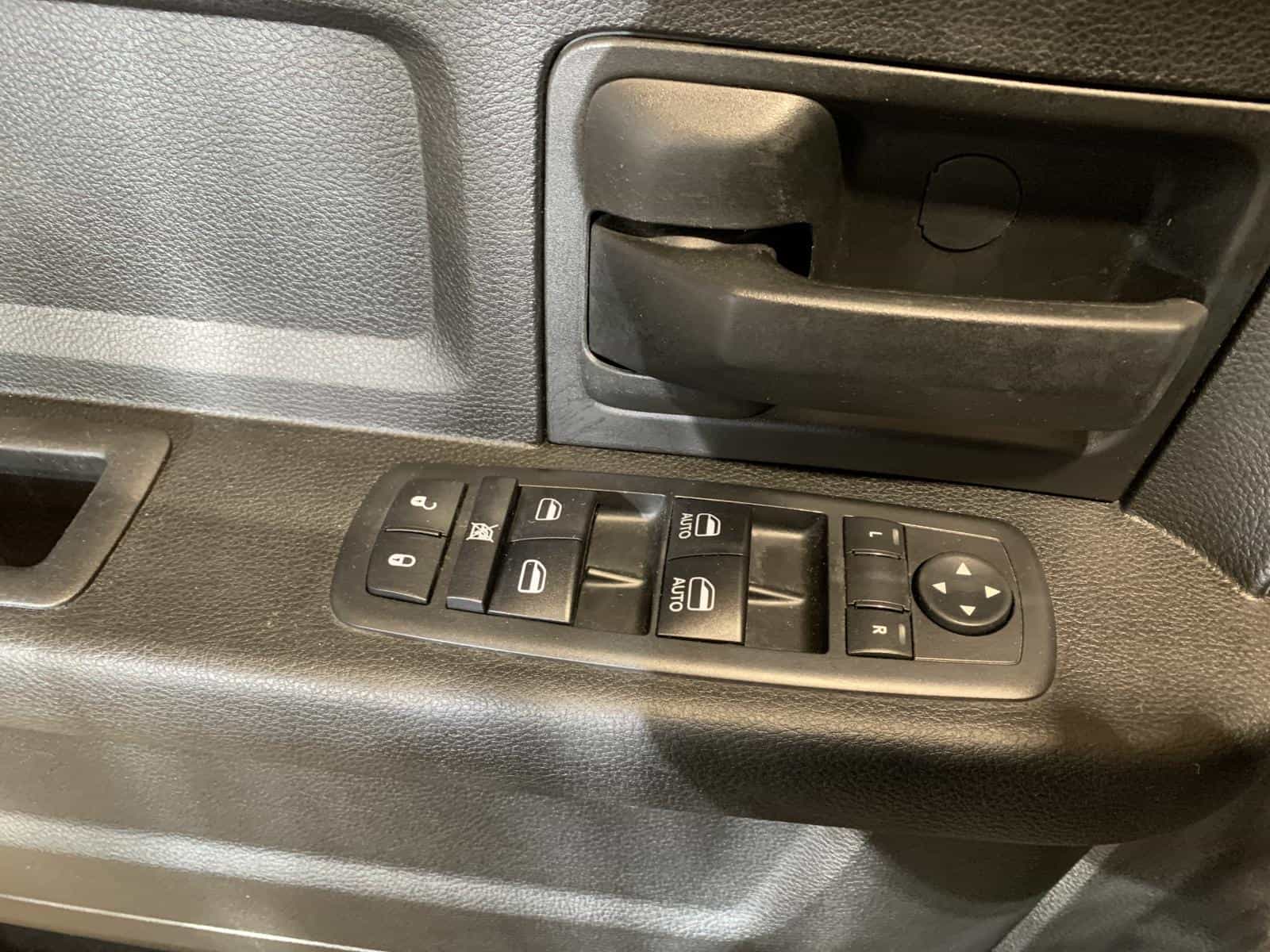 Image 27 RAM 1500 Classic ST 2019